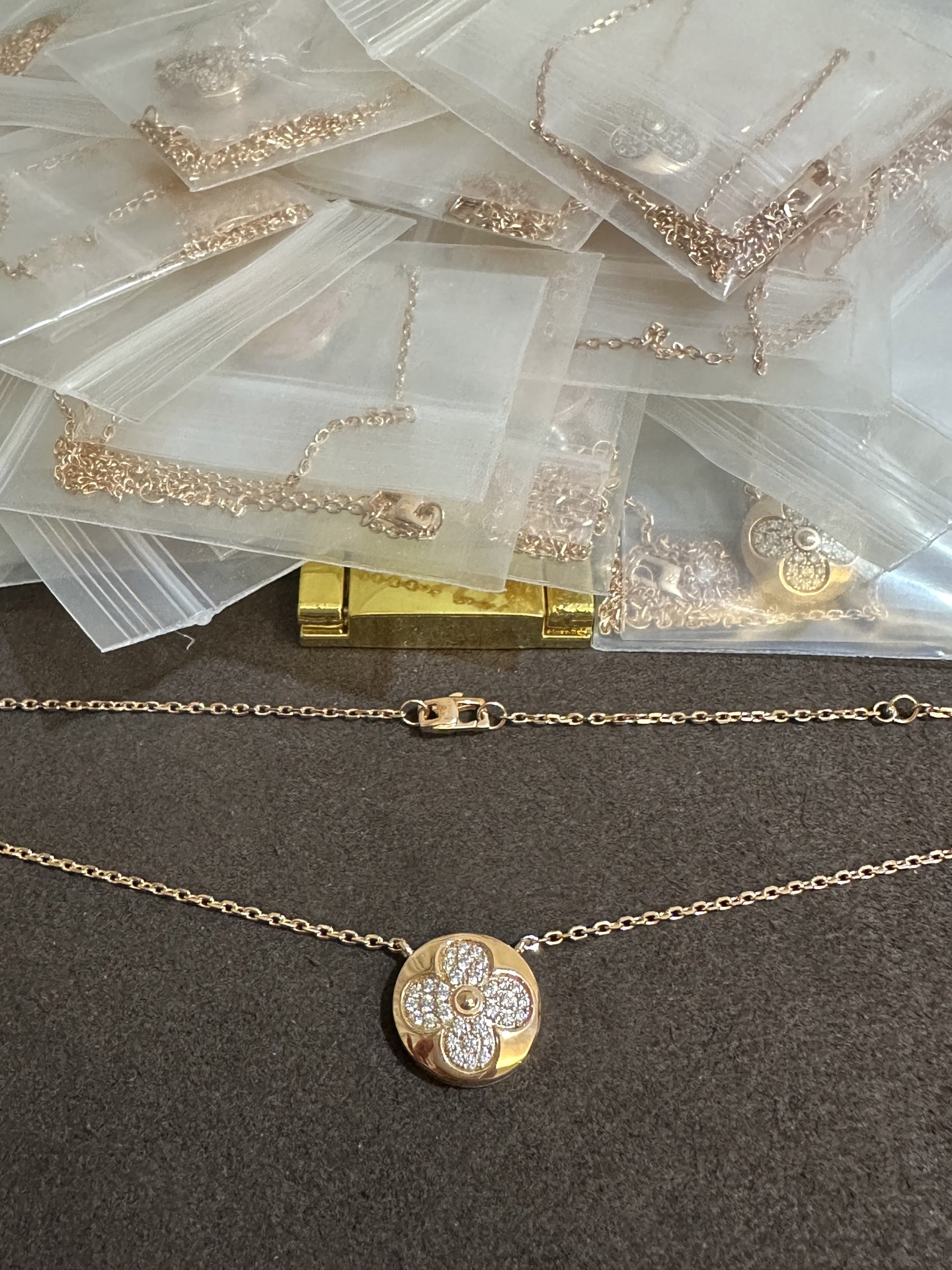 纯银顶级版LV单花满钻项链