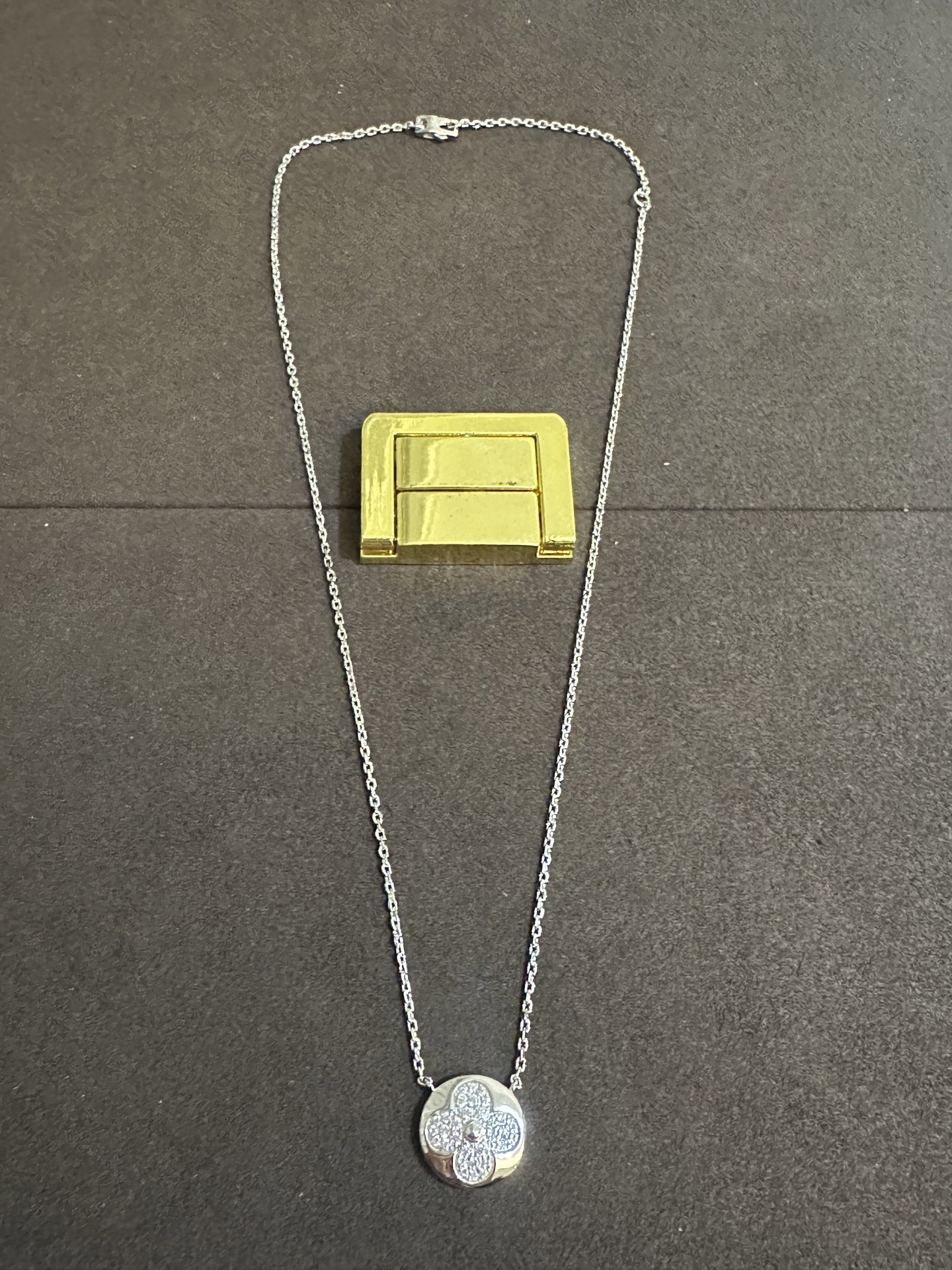 纯银顶级版LV单花满钻项链