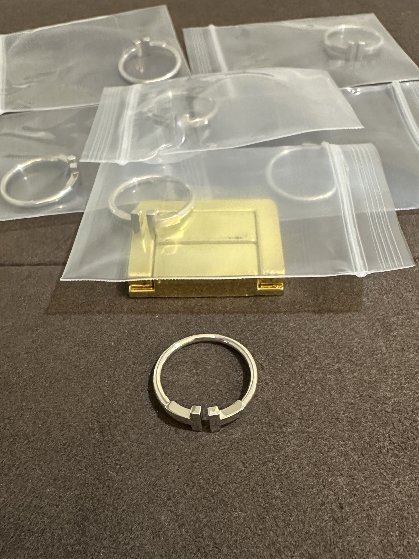 纯银顶级版蒂芙尼双T戒指，(实价)80