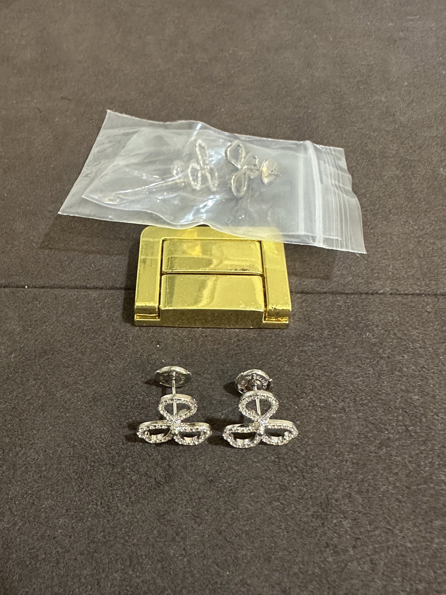 纯银顶级版蒂芙尼镂空三叶花耳钉