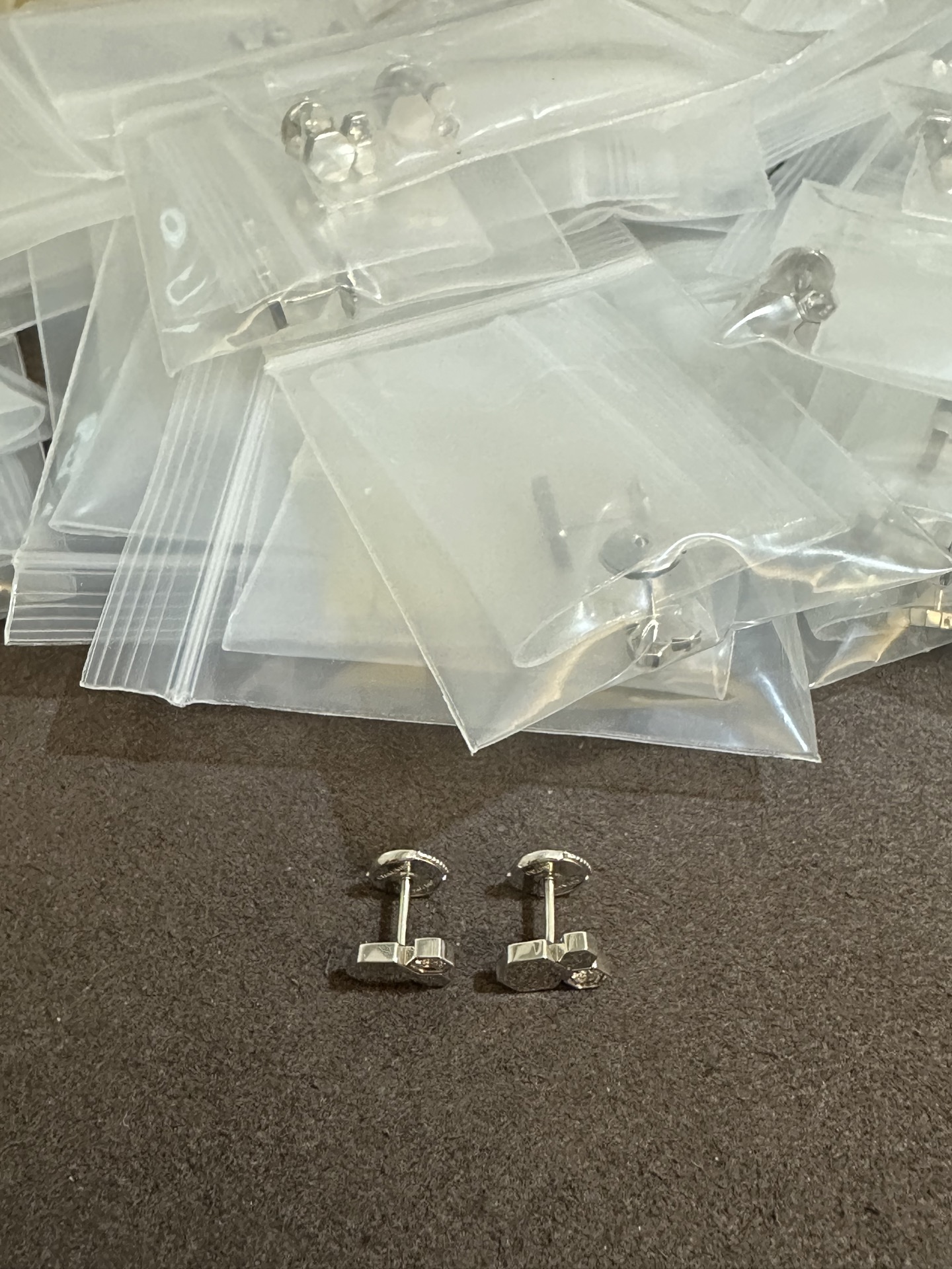 纯银顶级版尚美蜂窝耳钉，(实价)105