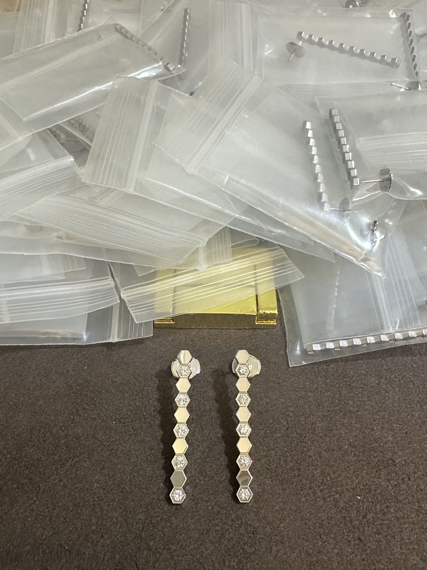 纯银顶级版尚美蜂窝耳钉，(实价)155