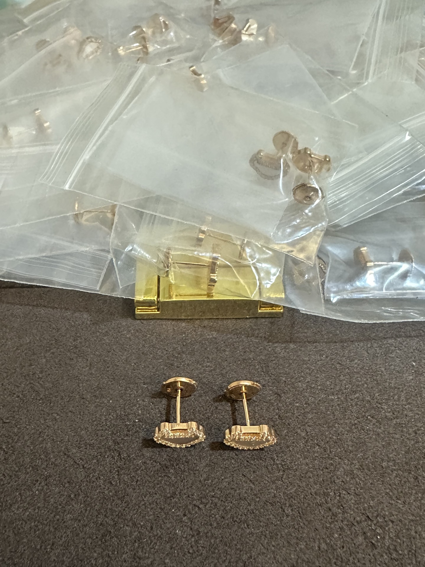 纯银顶级版麒麟如意锁耳钉，(实价)105