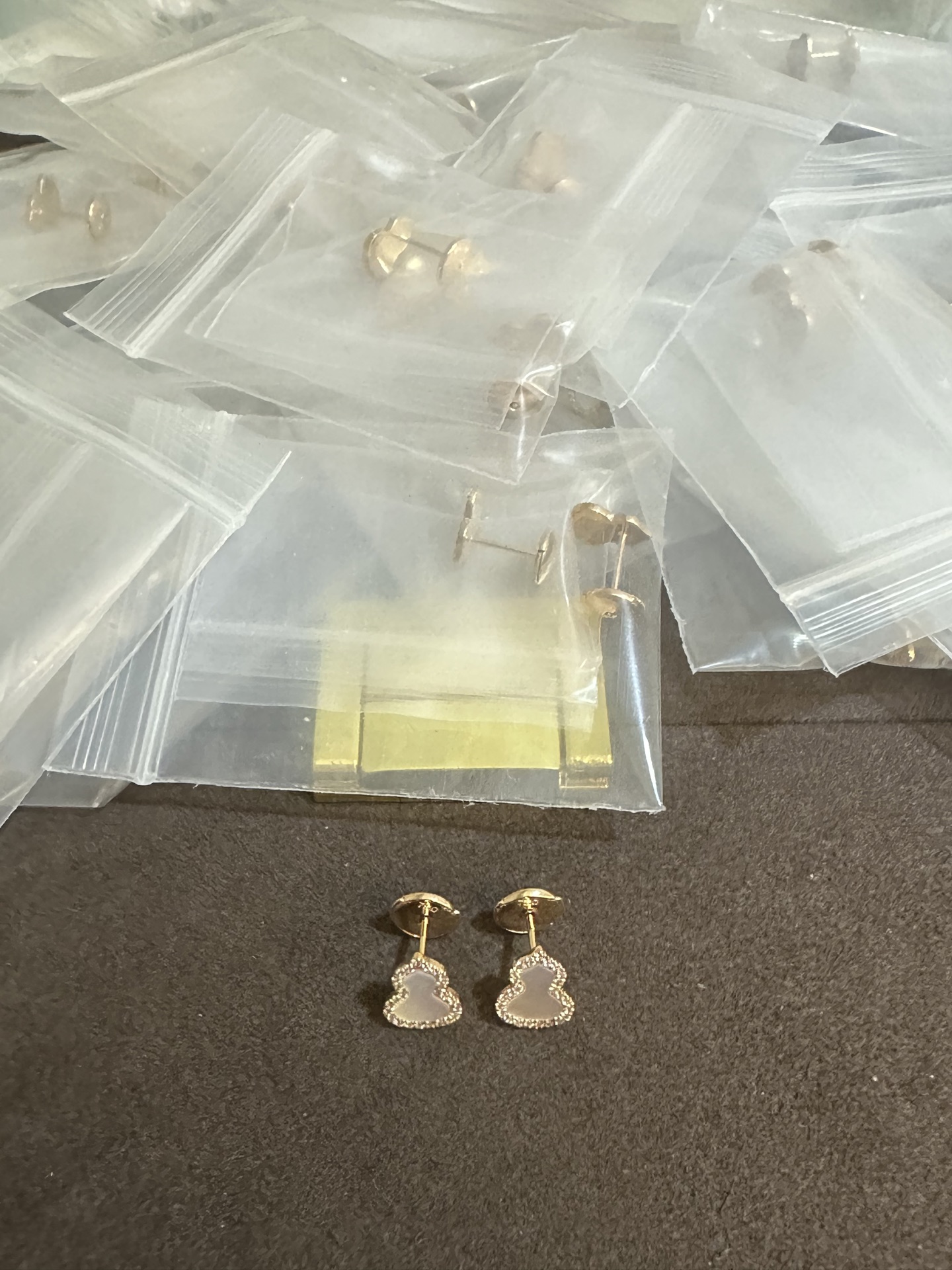 纯银顶级版麒麟葫芦耳钉，(实价)105