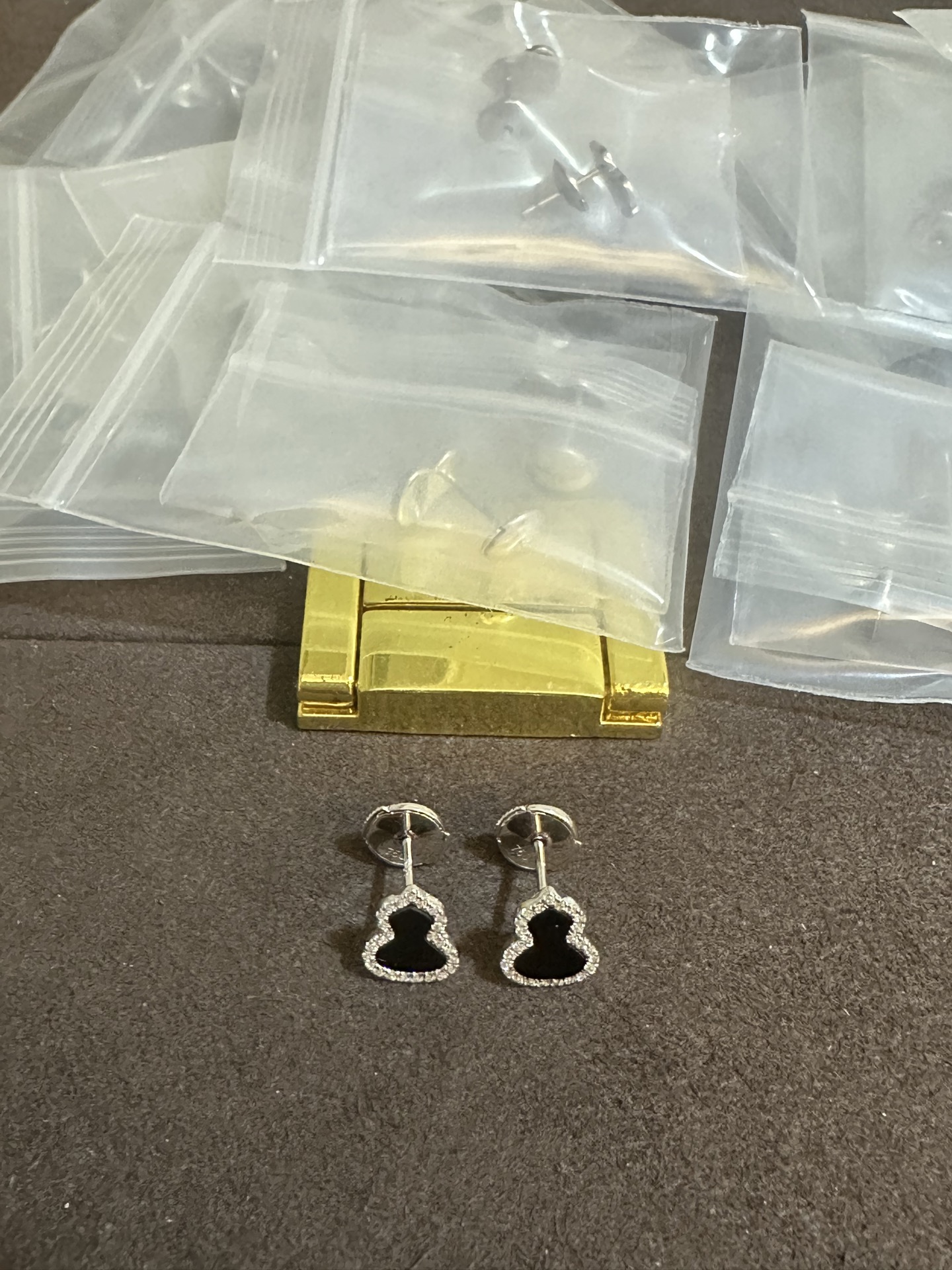 纯银顶级版麒麟葫芦耳钉，(实价)105