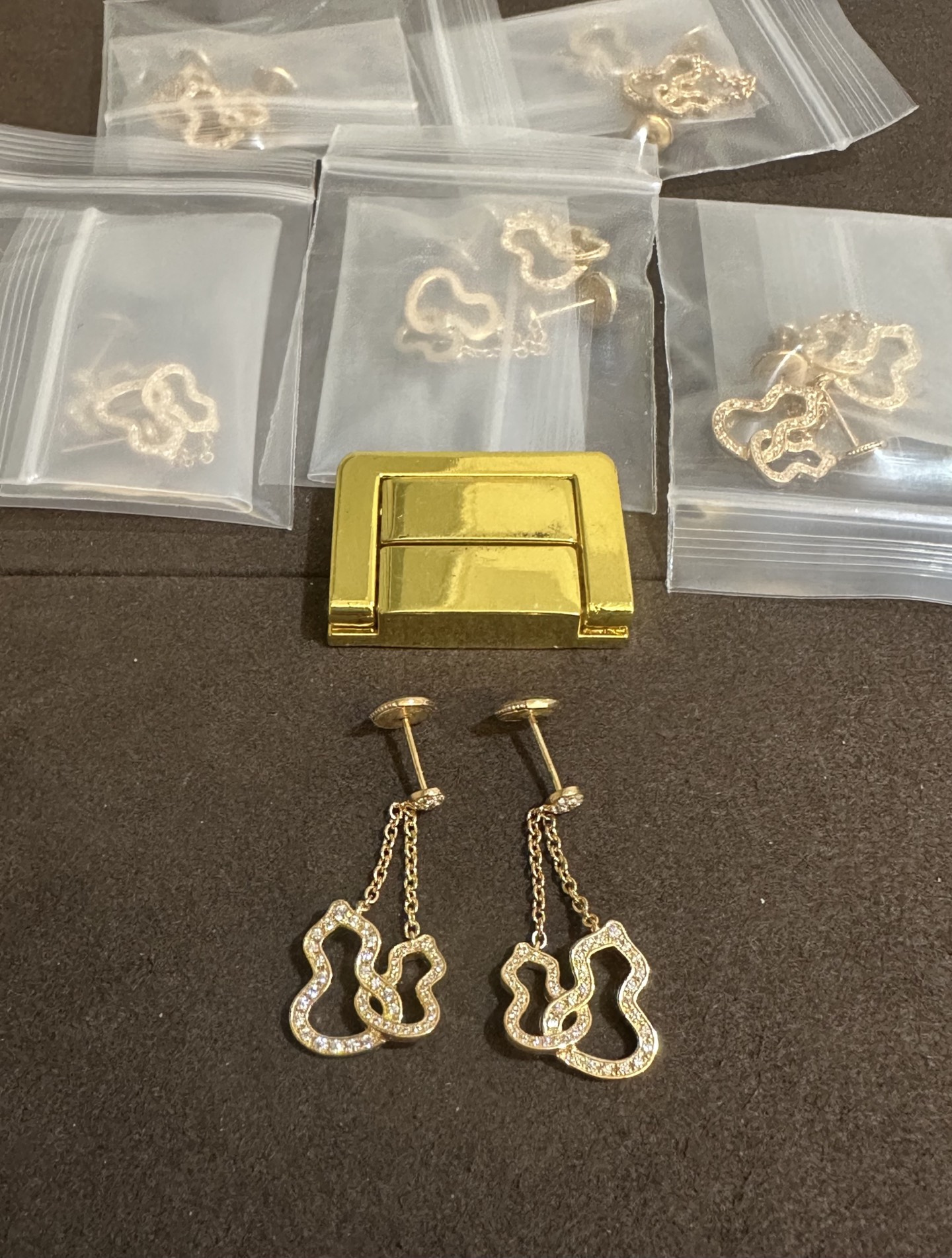 纯银顶级版麒麟镂空葫芦耳钉