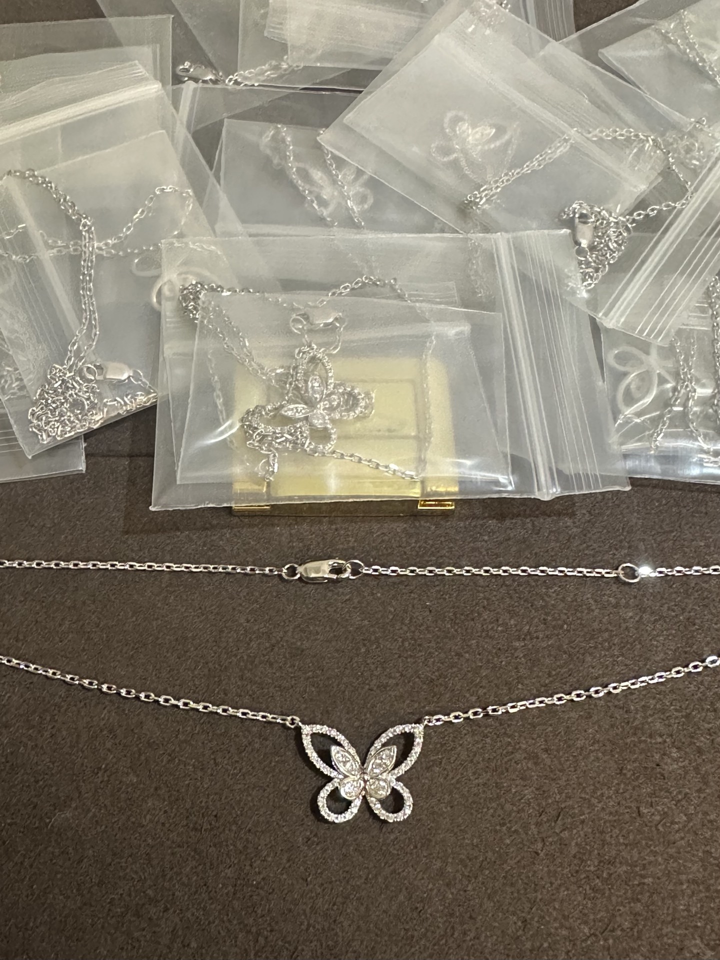 纯银顶级版格拉芙蝴蝶项链，(实价)130
