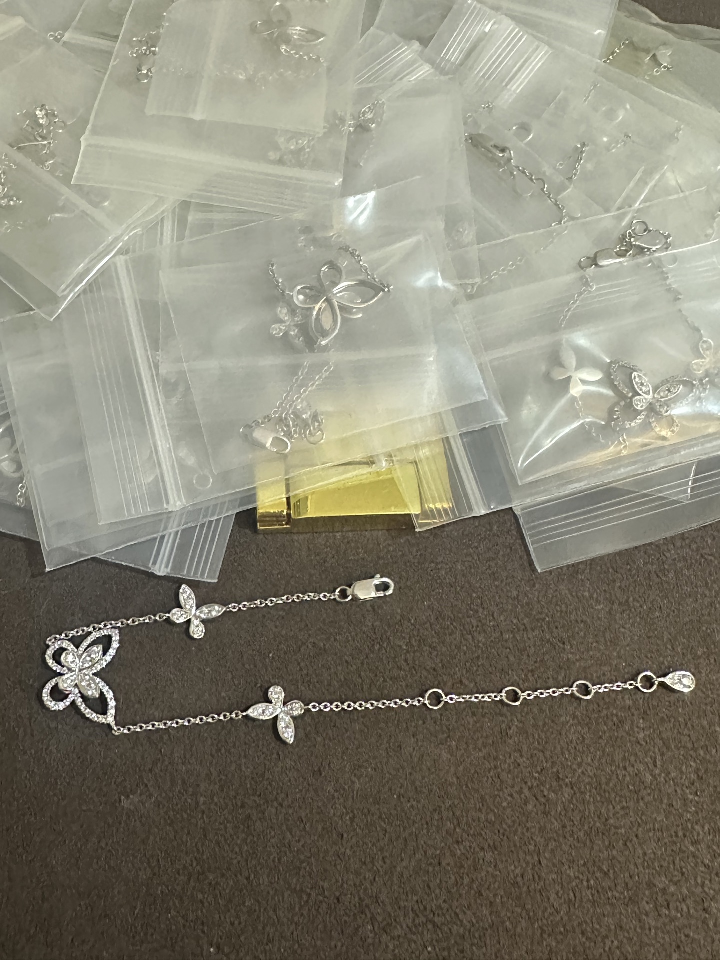 纯银顶级版格拉芙蝴蝶手链，(实价)140