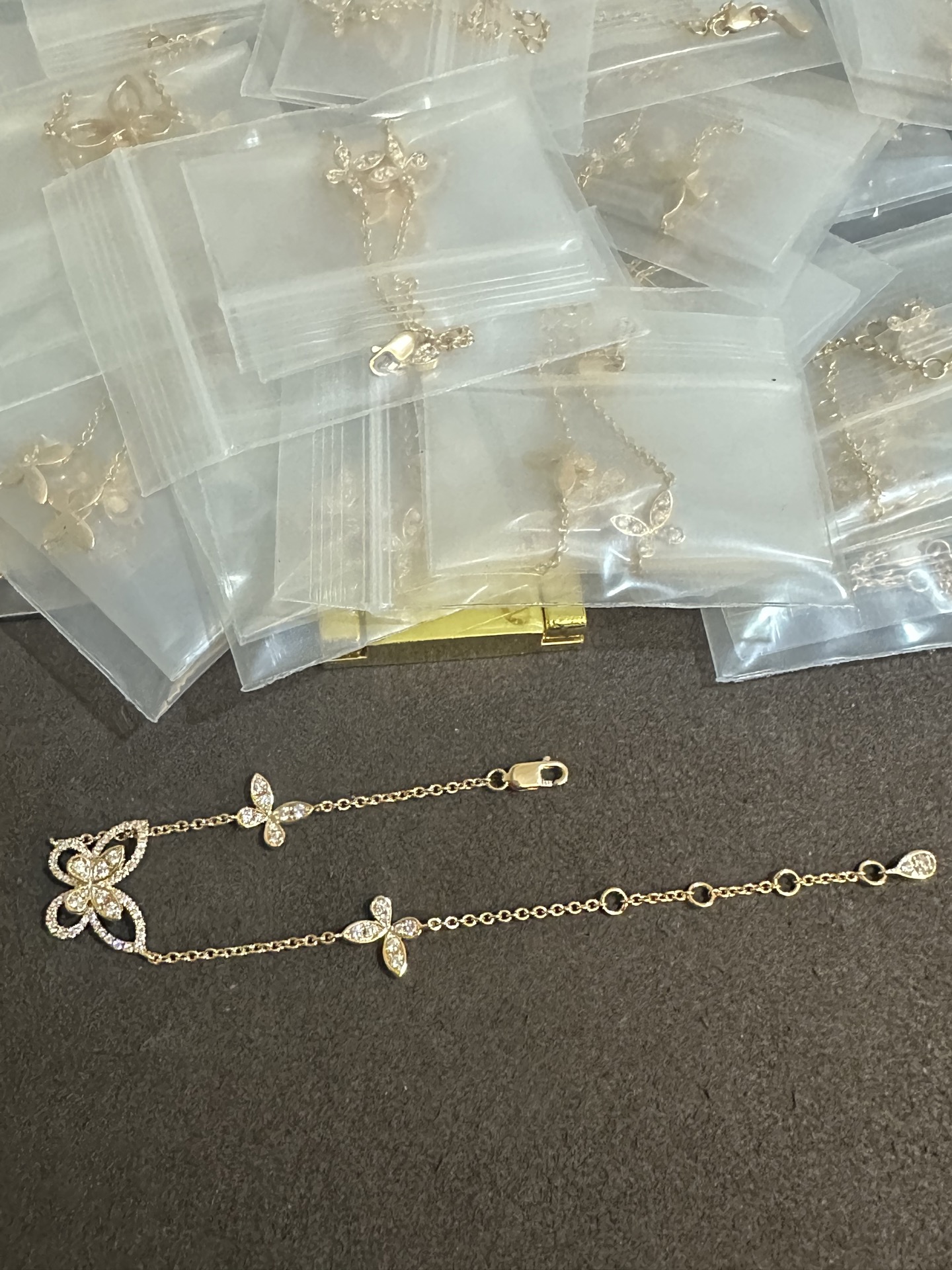 纯银顶级版格拉芙蝴蝶手链，(实价)140