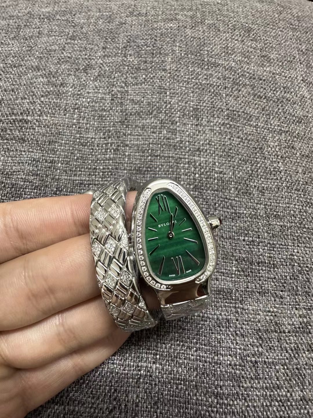 Luxury Bvlgari Viper 1575 Serpentin SPG Wristwatch with Albino Art Snake Design - 图片 3