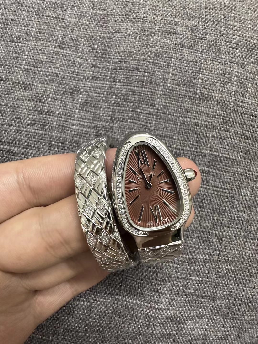 Luxury Bvlgari Viper 1575 Serpentin SPG Wristwatch with Albino Art Snake Design - 图片 2