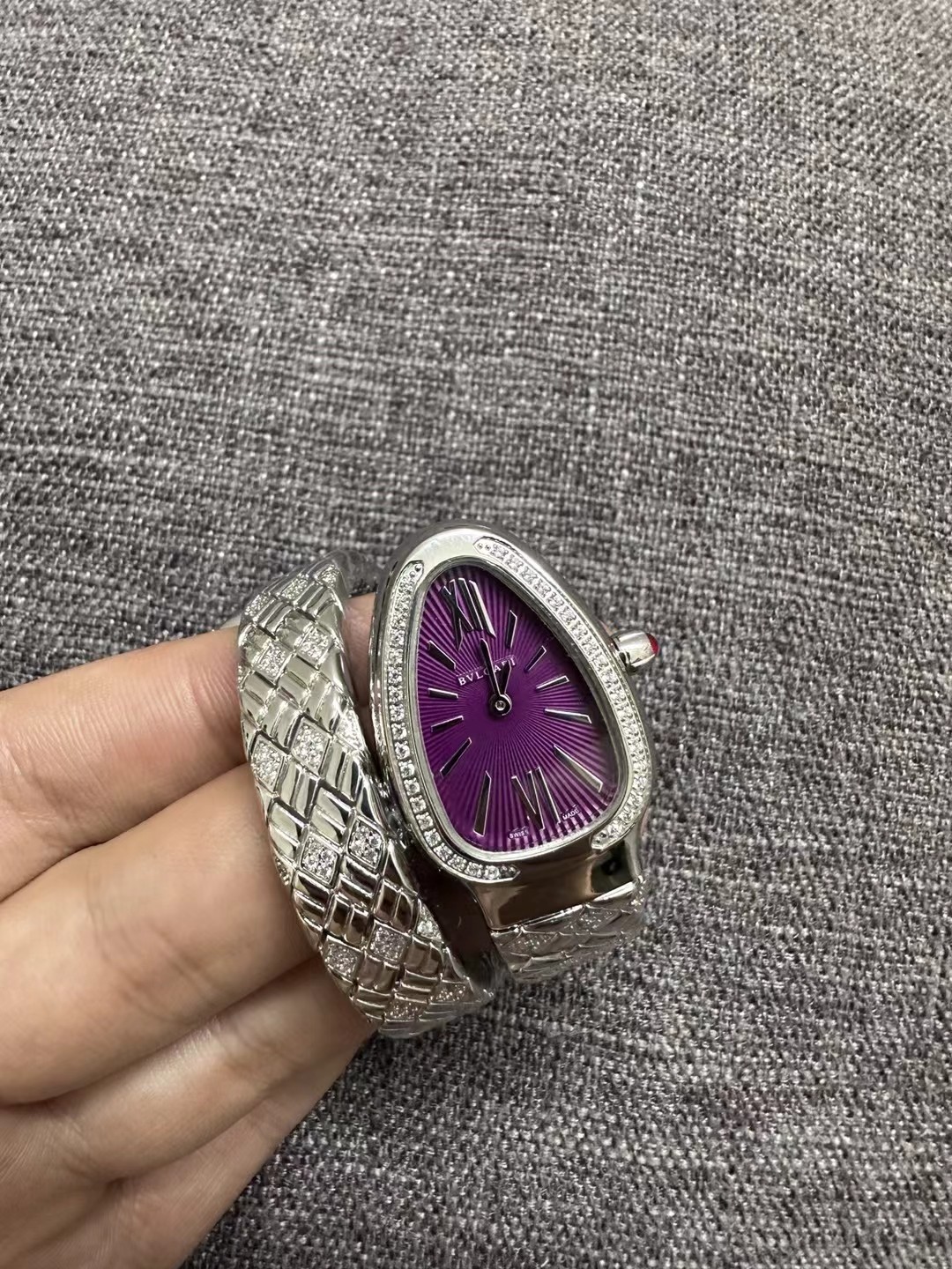 Luxury Bvlgari Viper 1575 Serpentin SPG Wristwatch with Albino Art Snake Design - 图片 7