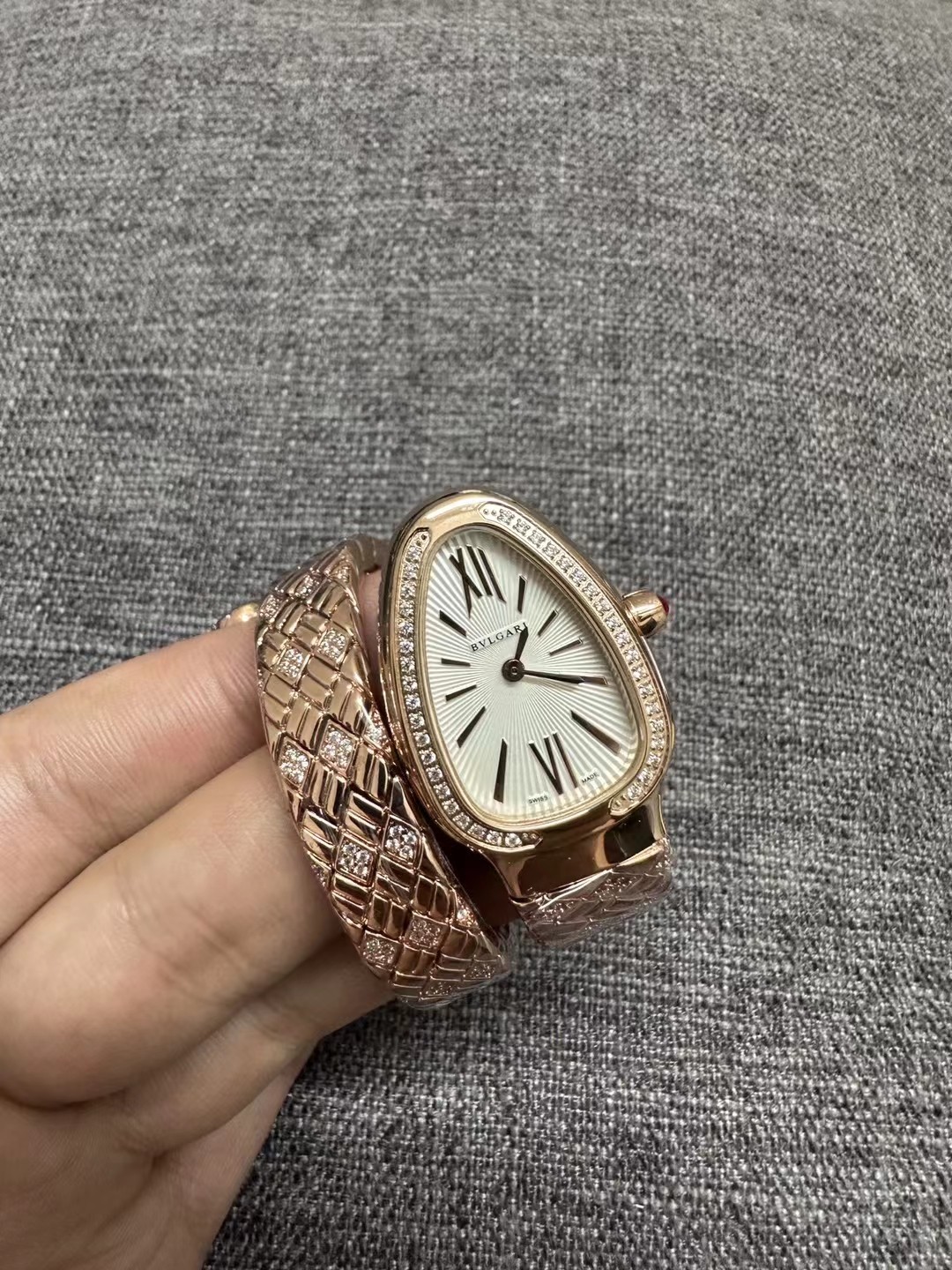 Bvlgari Serpenti SPG Wristwatch: 1680 Snake Year Edition, Japanese Quartz, Hand-Polished Snake Body - 图片 1