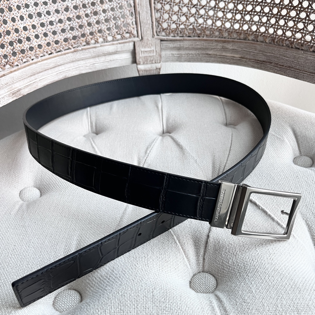 Stylish New Man’s Gun-Colored Belt with Revolving Needle Button and Front Sign - 图片 5