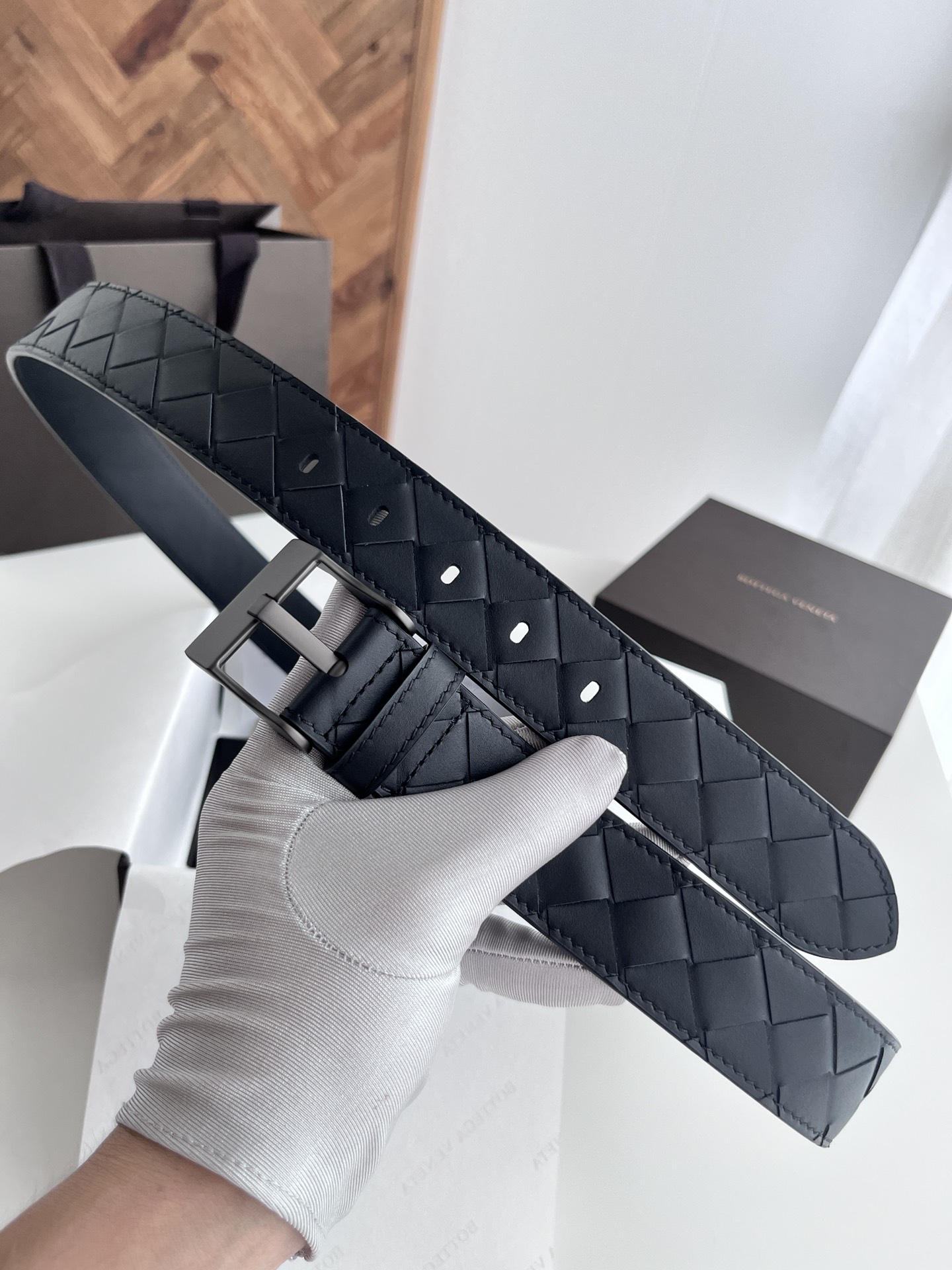  BV 2024新款男士腰带 纯手工大格intreccio编织意大利小牛皮 搭配全新表扣设计真空枪色针扣
