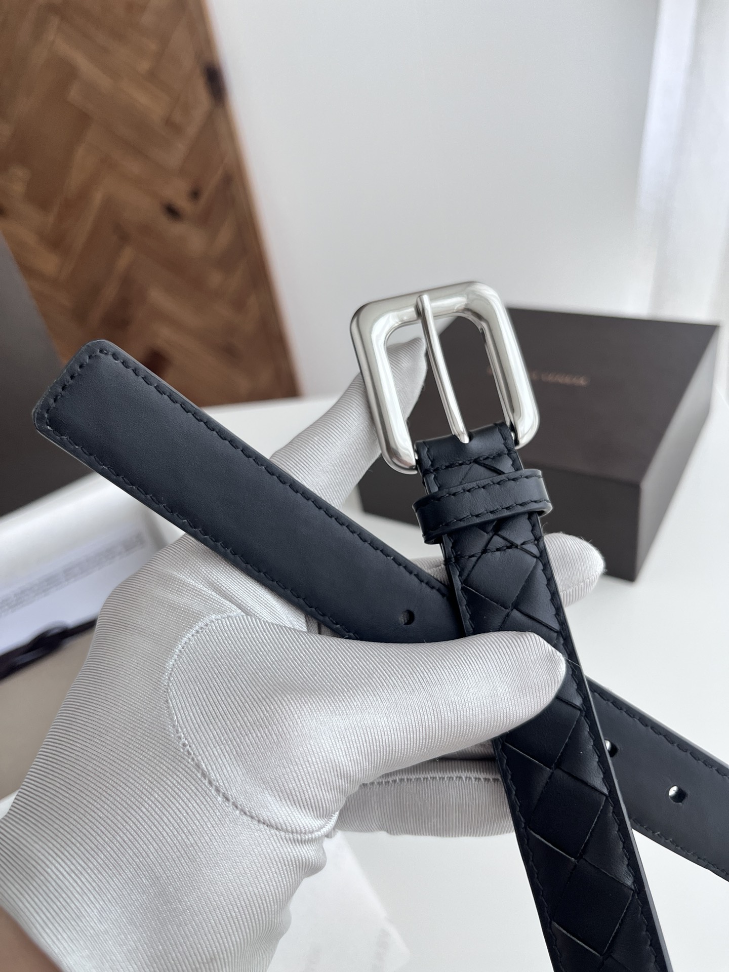 Luxury Italian Knitting Belt with Gold Pin Button Detail, Grade Bv 2024, 2.5cm Width - 图片 4