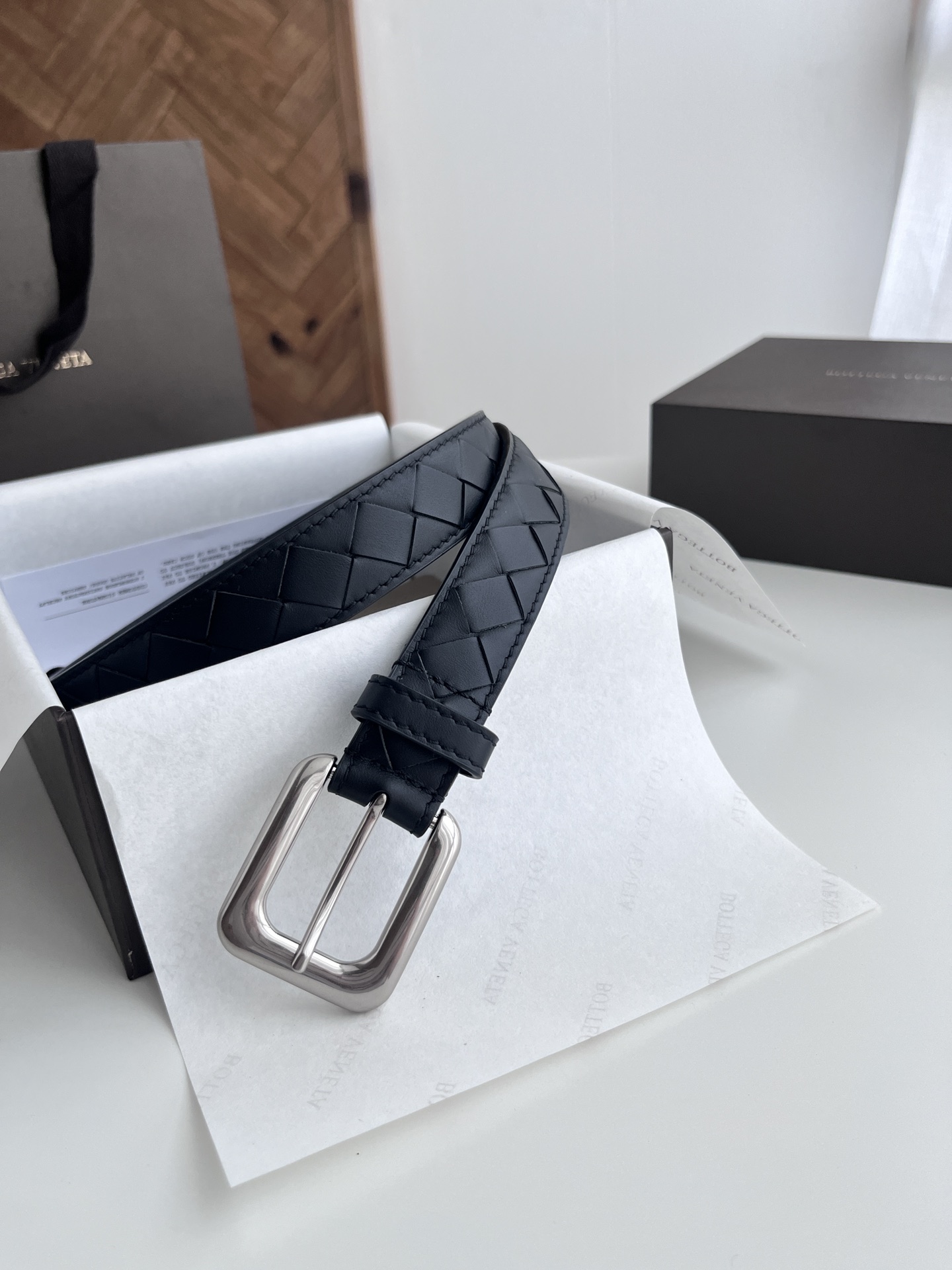 Luxury Italian Knitting Belt with Gold Pin Button Detail, Grade Bv 2024, 2.5cm Width - 图片 1