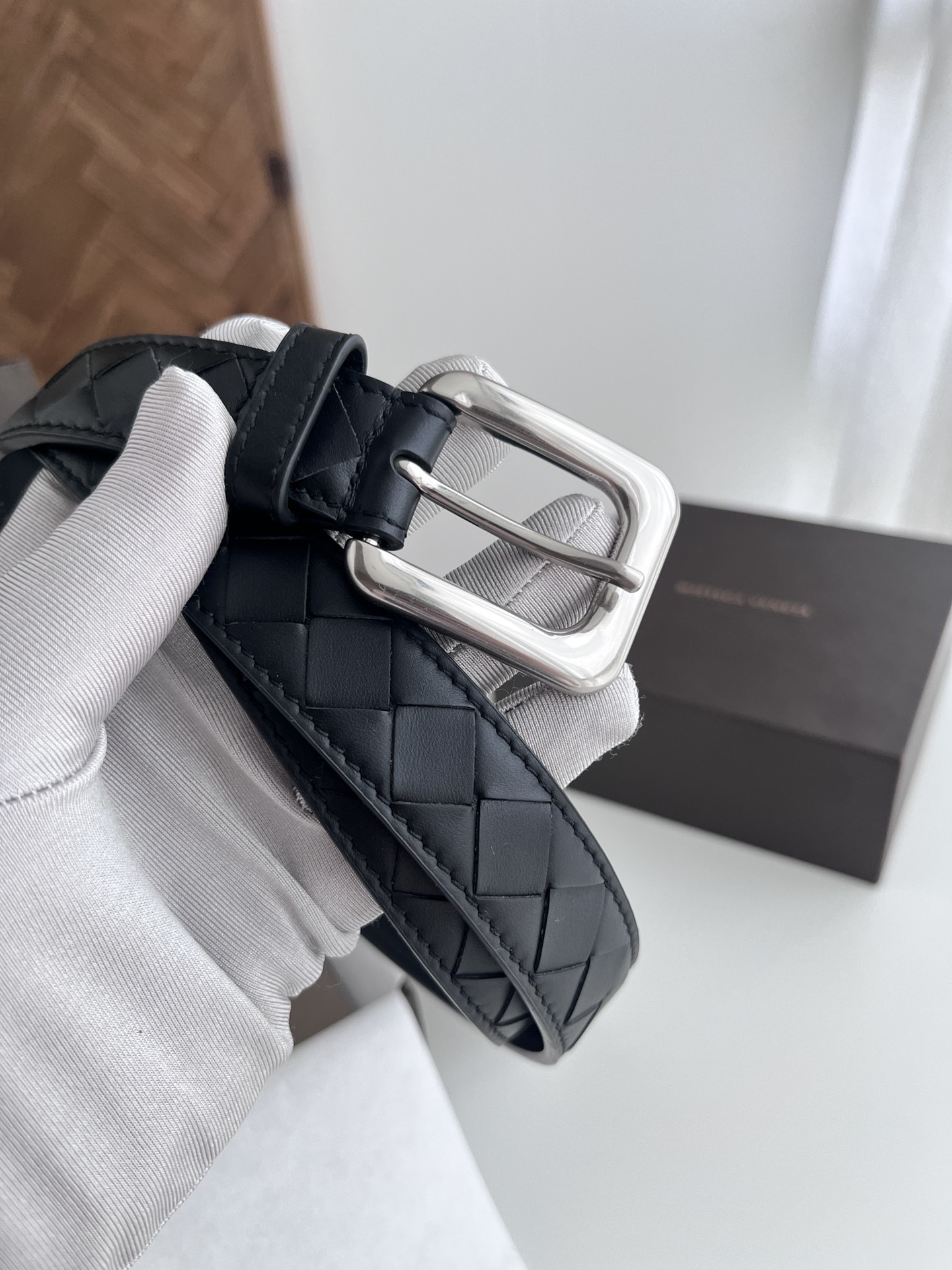 Luxury Italian Knitting Belt with Gold Pin Button Detail, Grade Bv 2024, 2.5cm Width - 图片 2