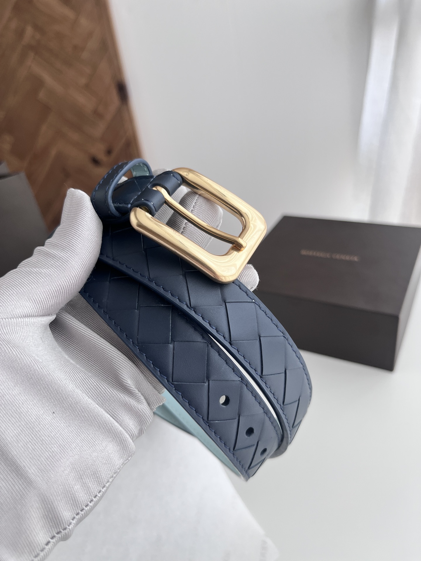 Stylish 2024 Bv Lady’s Belt: Italian Leather, Handwoven, Golden Pin Button - 图片 2
