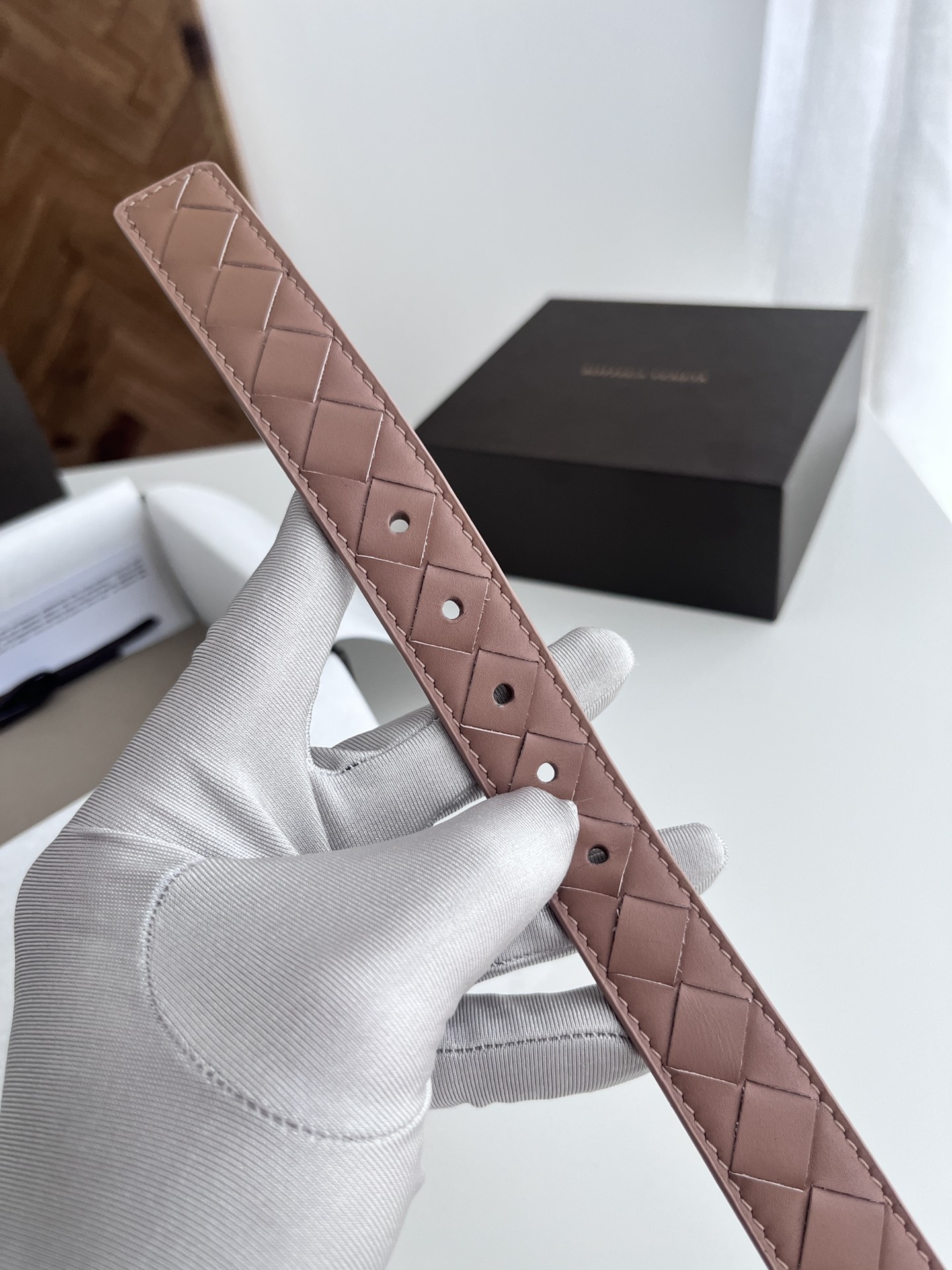 Luxury Italian Knitting Belt with Golden Pin Button Detail for 2024 Collection - 图片 6