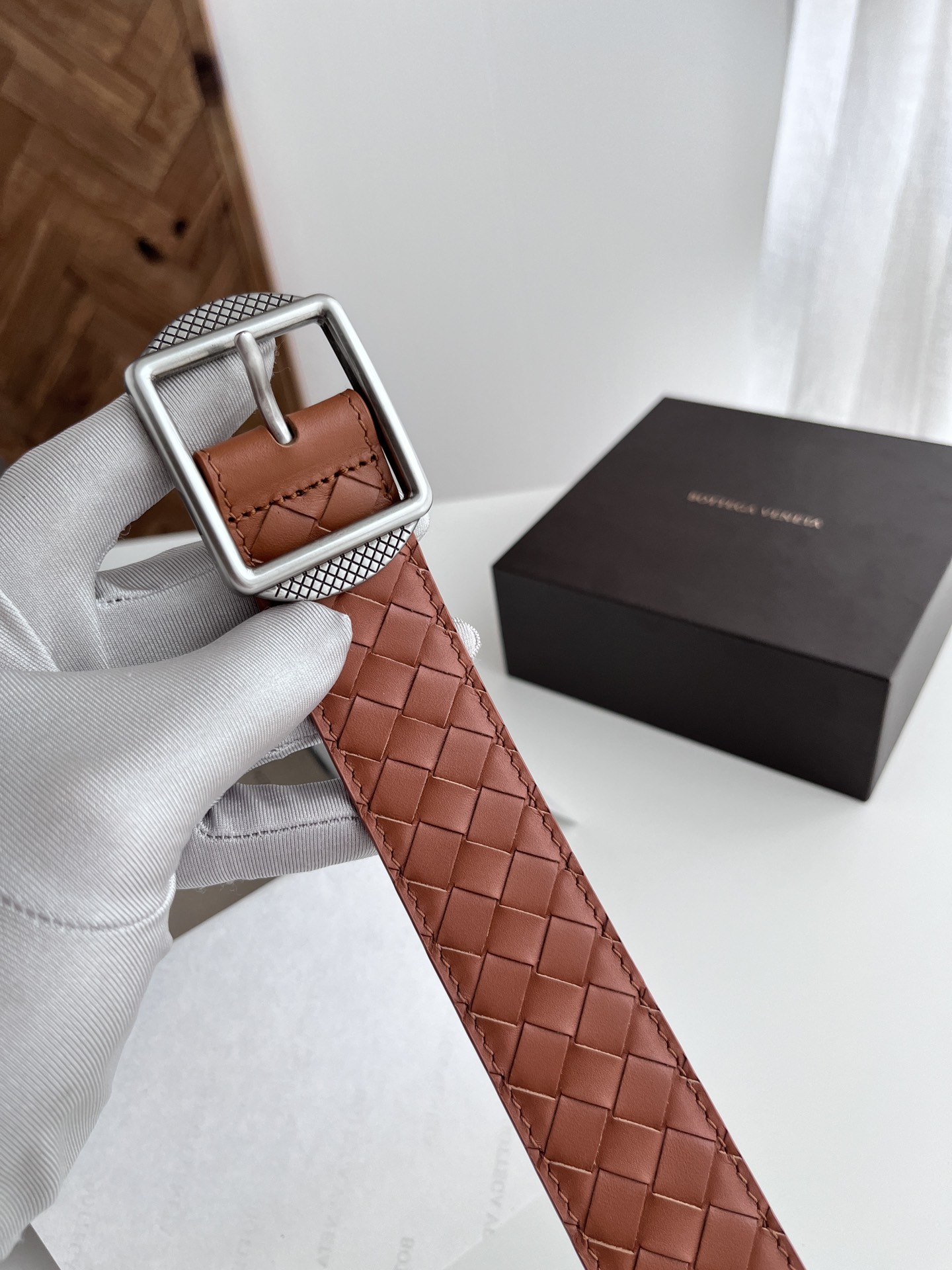 High-End Men’s Belt with Italian Calf Leather and Silver Needle Buttons - 图片 3