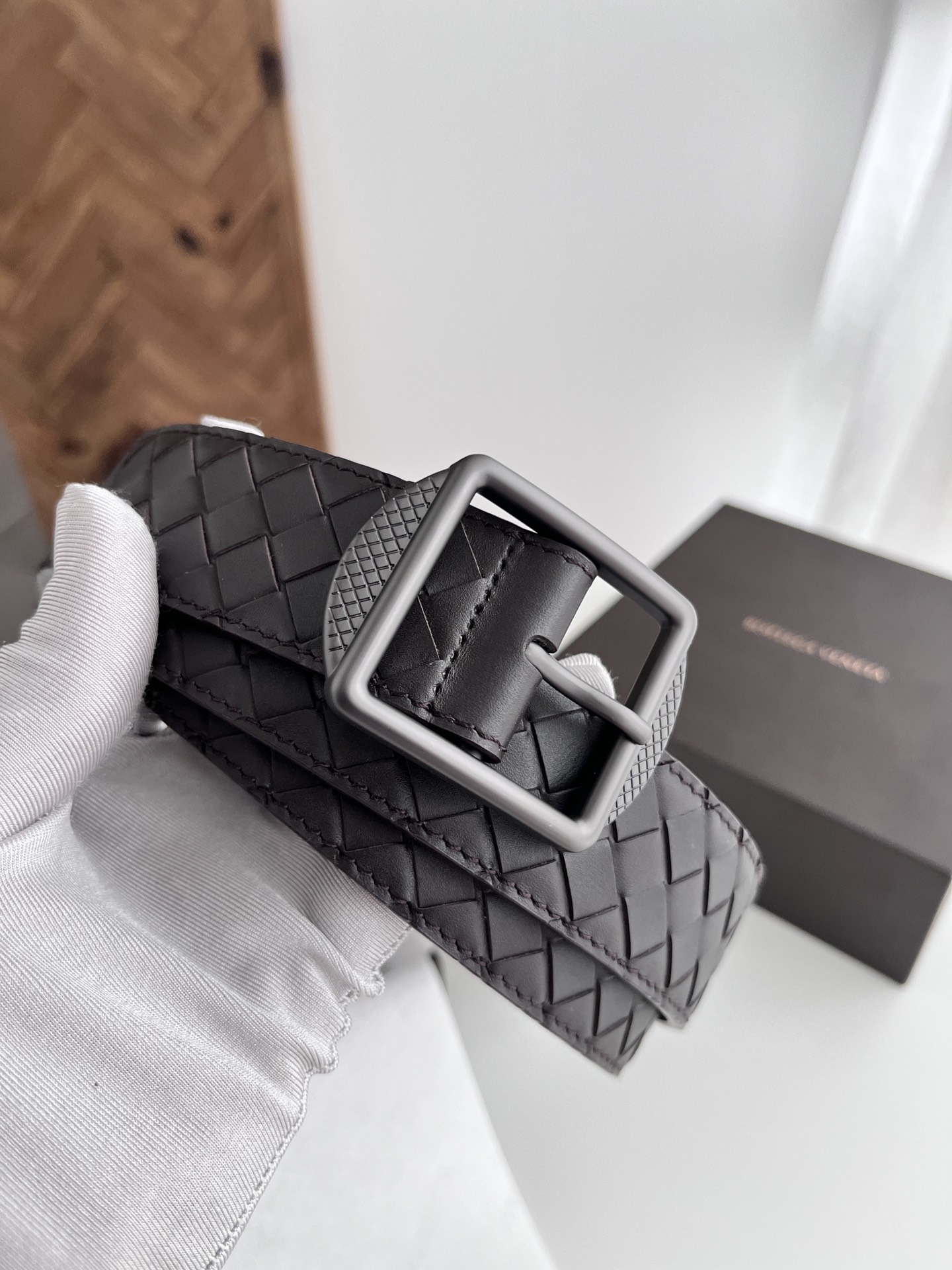 Luxury Men’s Coffee-Colored Leather Belt with Italian Hand-Knitted Detail and Premium Quality Craftsmanship - 图片 2