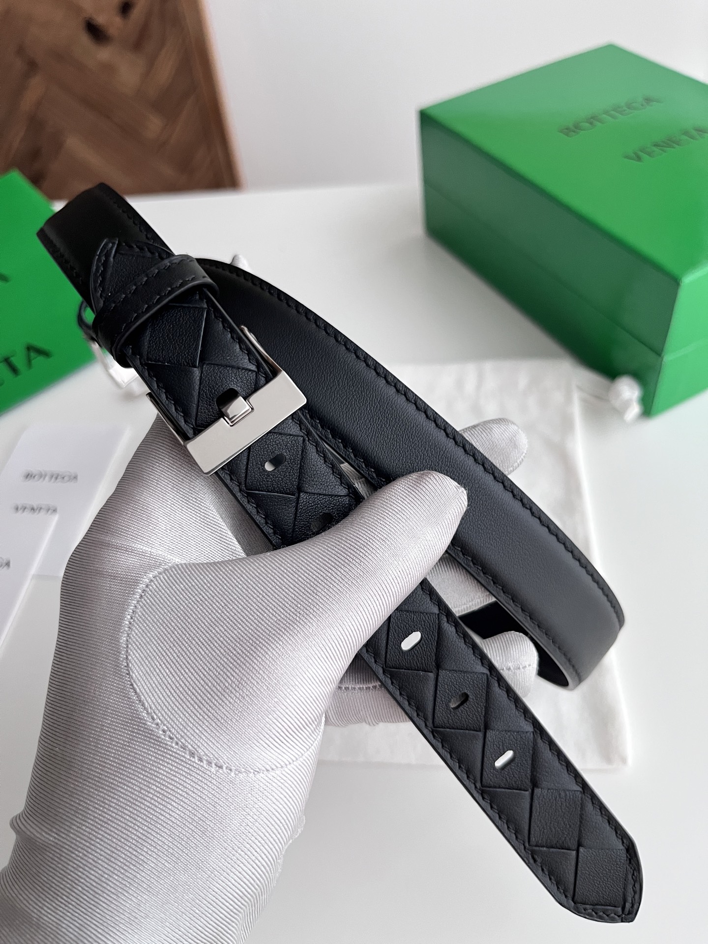 BV 2025新款女士编织➕平纹拼接组合腰带 意大利小牛皮搭配微复古银色表扣设计扣头 宽度2.5cm P200
