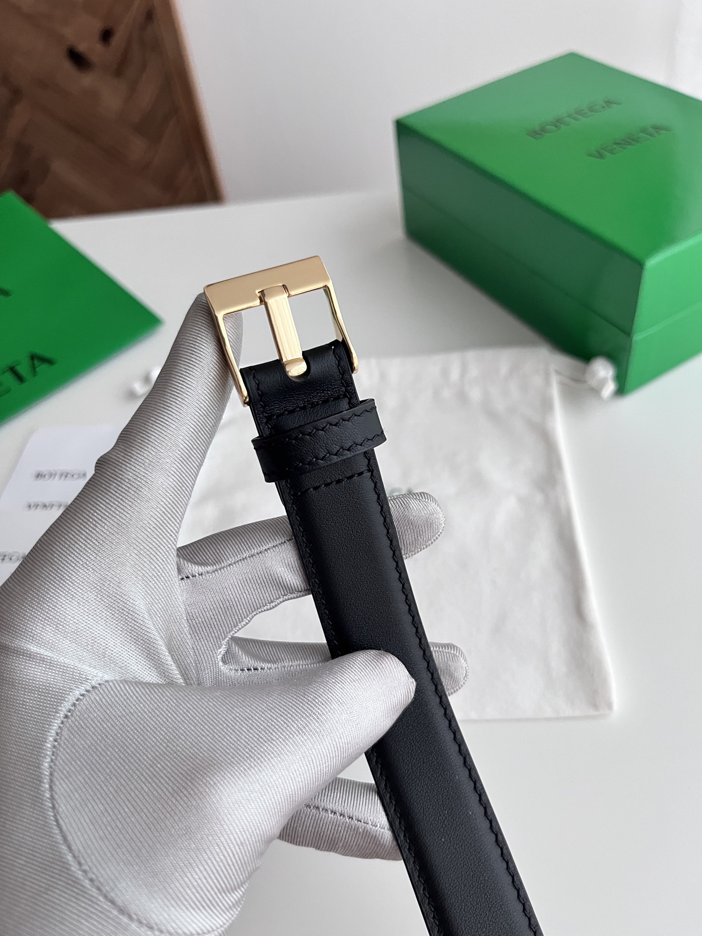 BV 2025新款女士编织➕平纹拼接组合腰带 意大利小牛皮搭配微复古银色表扣设计扣头 宽度2.5cm P200