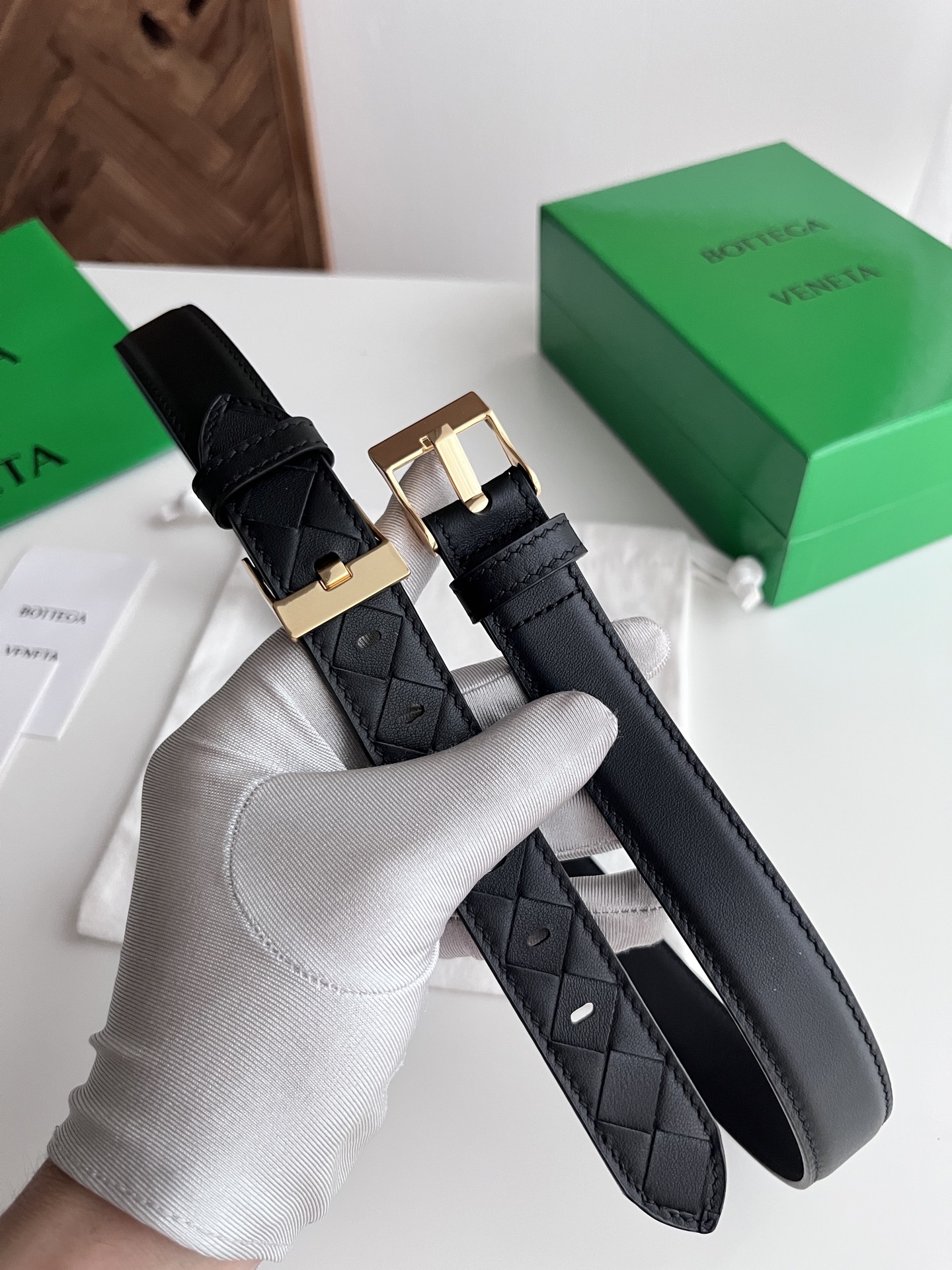 BV 2025新款女士编织➕平纹拼接组合腰带 意大利小牛皮搭配微复古银色表扣设计扣头 宽度2.5cm P200