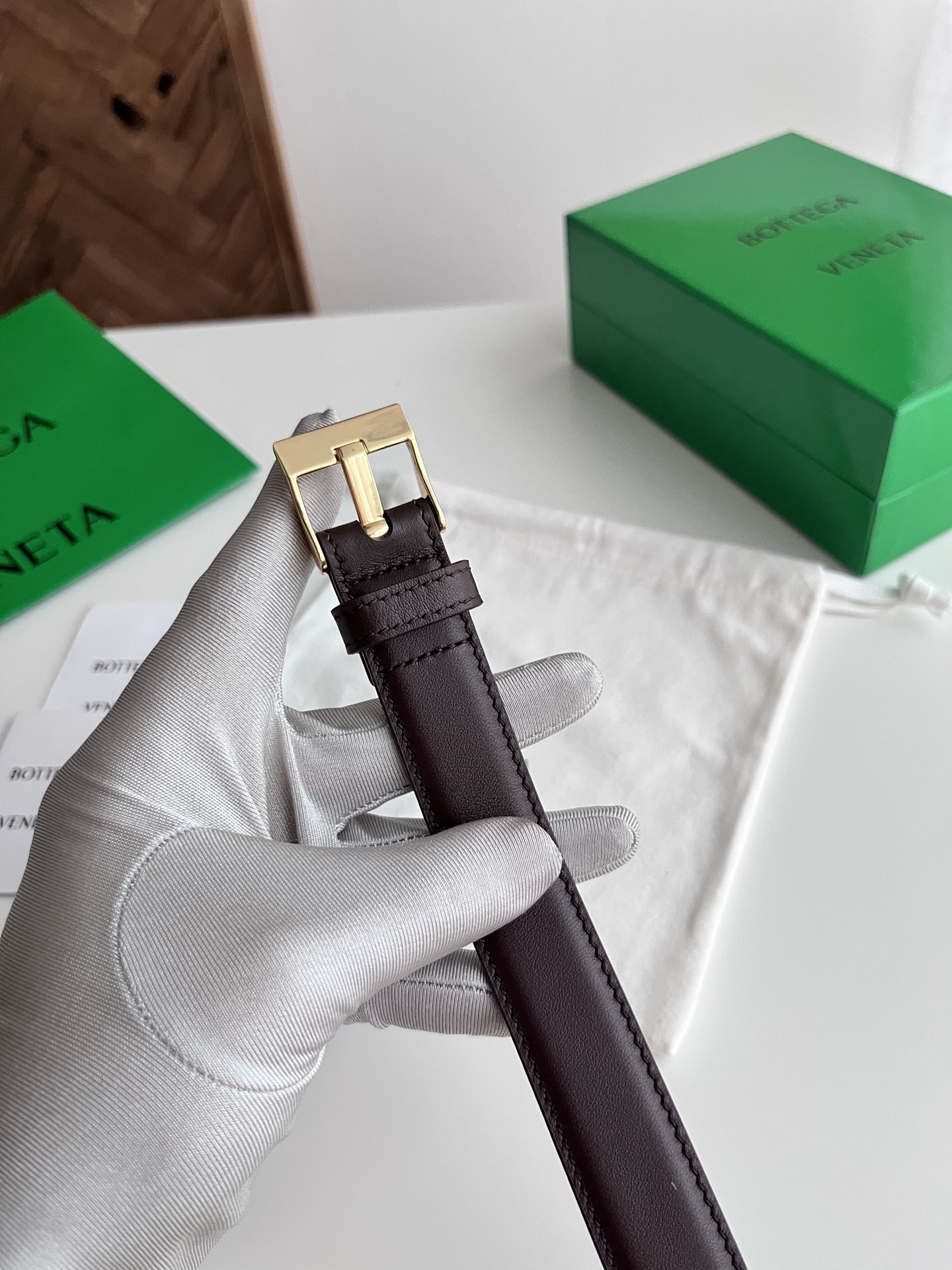 BV 2025新款女士编织➕平纹拼接组合腰带 意大利小牛皮搭配微复古银色表扣设计扣头 宽度2.5cm P200