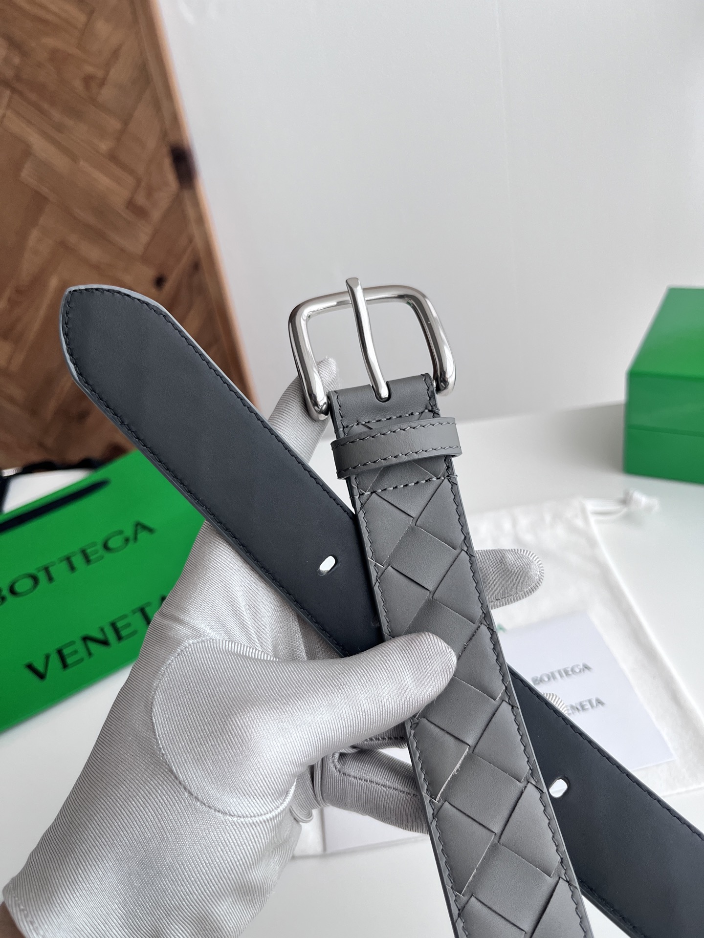 Bv 2025最新款男士编织腰带 纯手工intreccio大格子编织 双面意大利小牛皮搭配微复古银色针扣