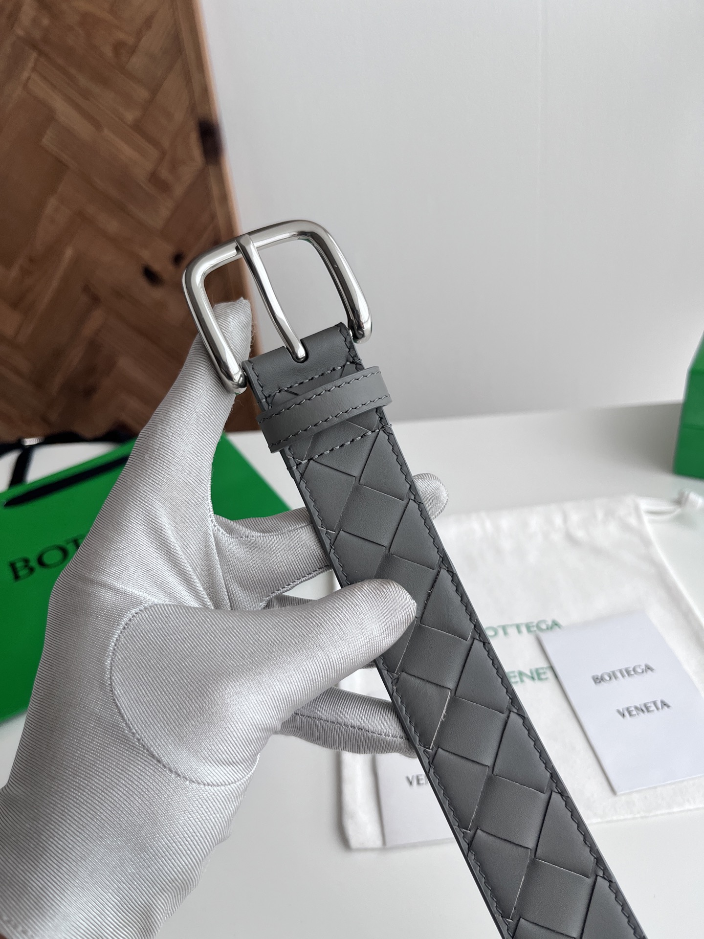 Bv 2025最新款男士编织腰带 纯手工intreccio大格子编织 双面意大利小牛皮搭配微复古银色针扣