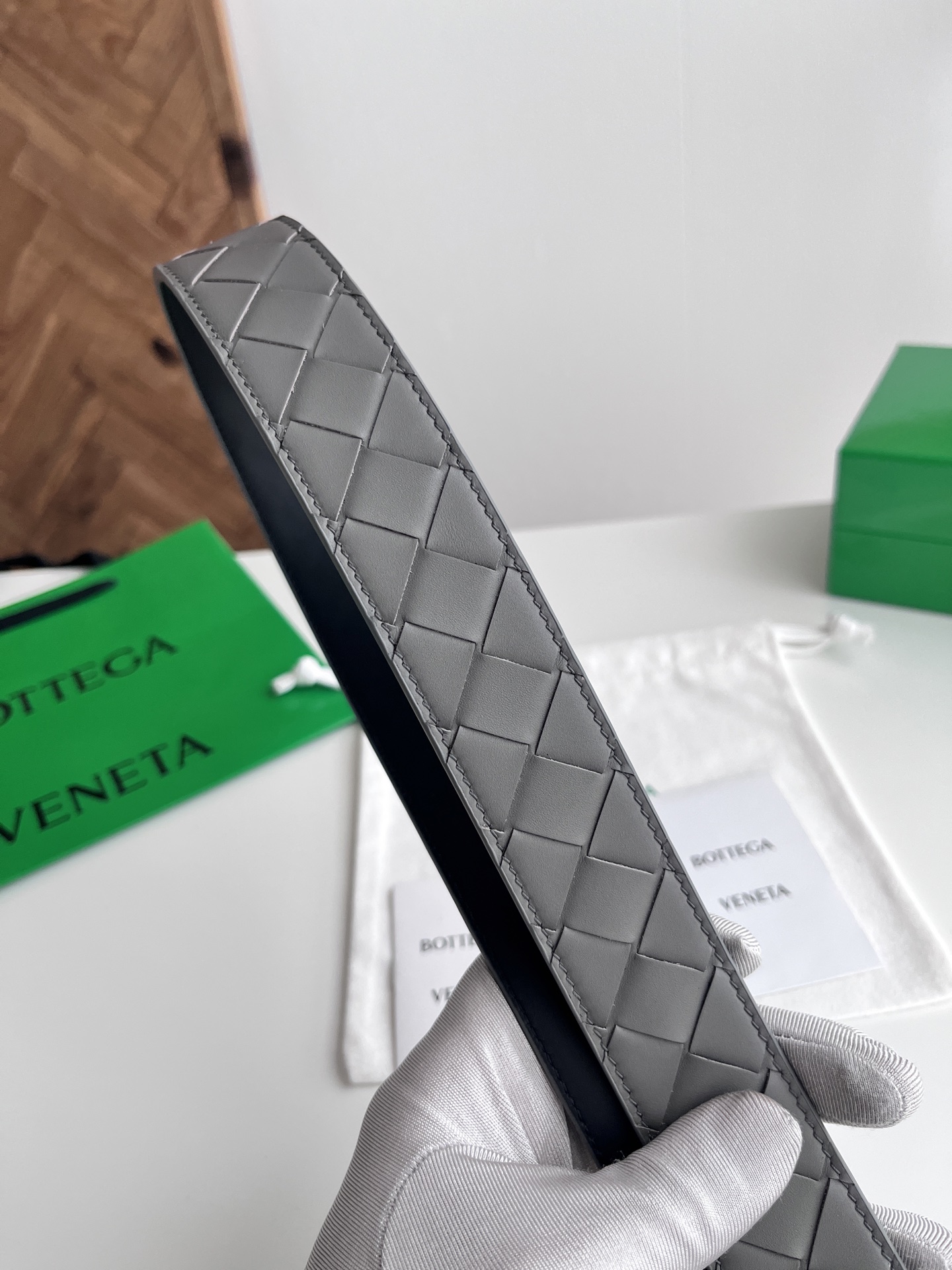 Bv 2025最新款男士编织腰带 纯手工intreccio大格子编织 双面意大利小牛皮搭配微复古银色针扣