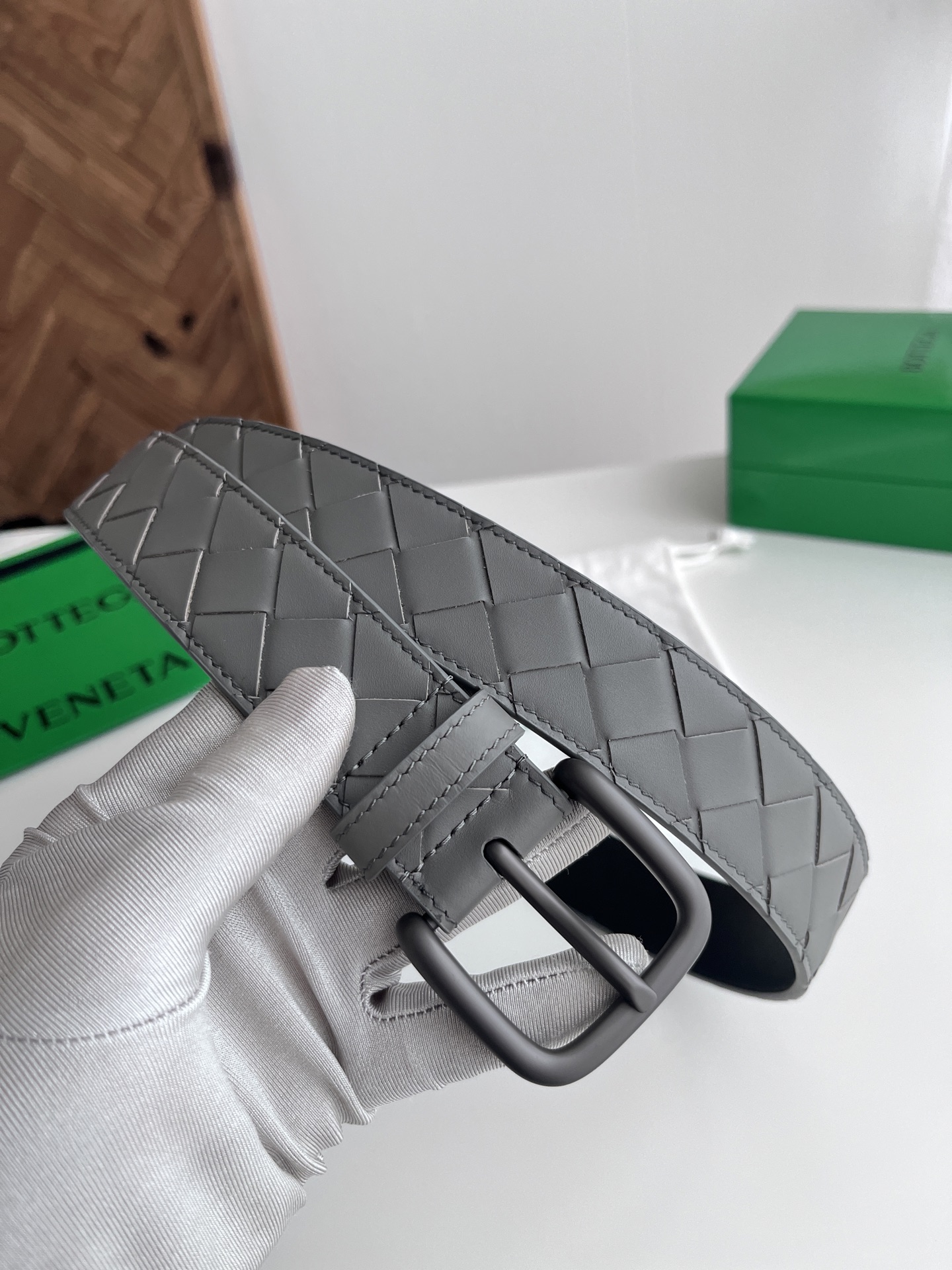 Bv 2025最新款男士编织腰带 纯手工intreccio大格子编织 双面意大利小牛皮搭配真空枪色针扣 
