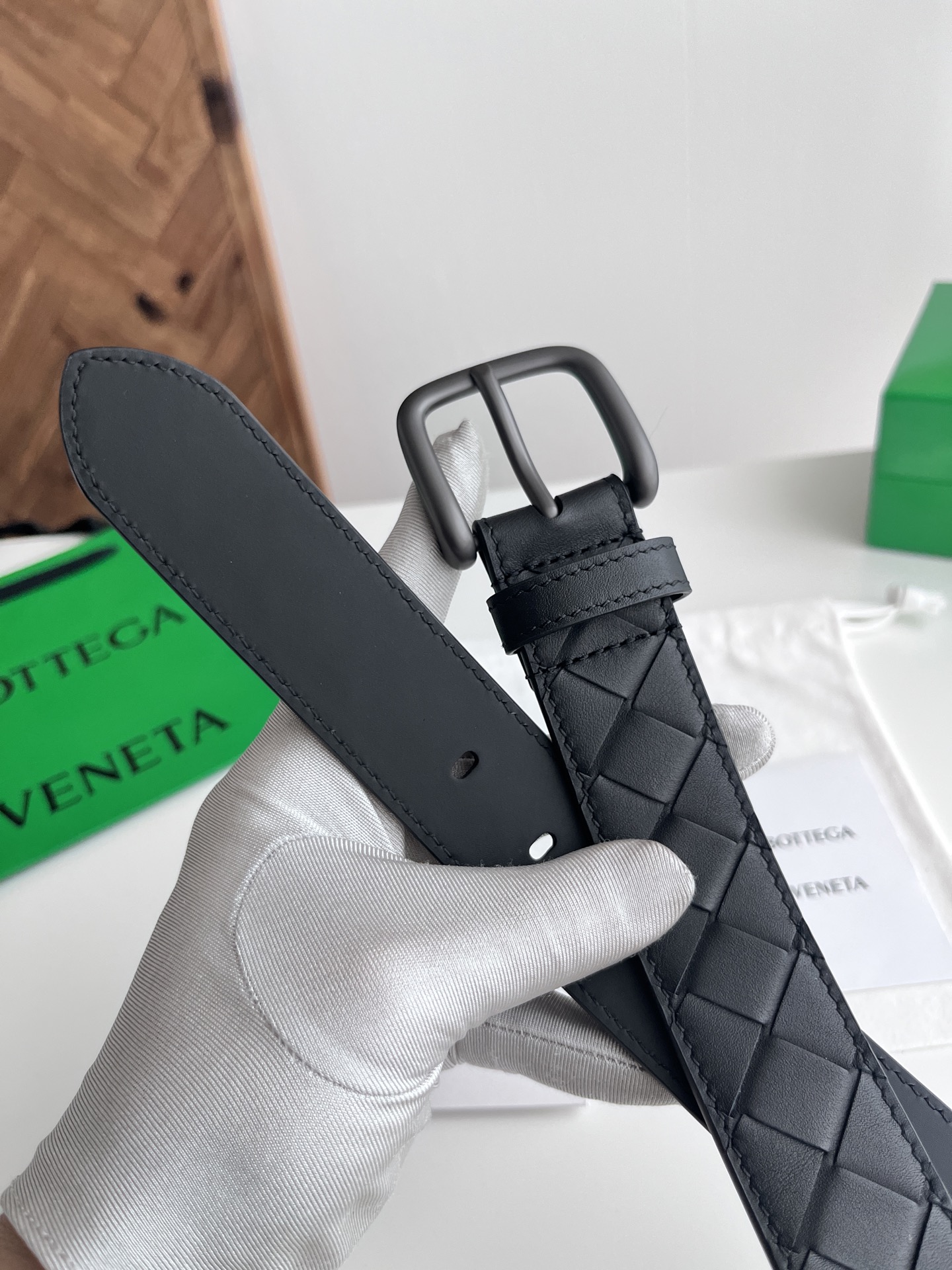 Bv 2025最新款男士编织腰带 纯手工intreccio大格子编织 双面意大利小牛皮搭配真空枪色针扣 