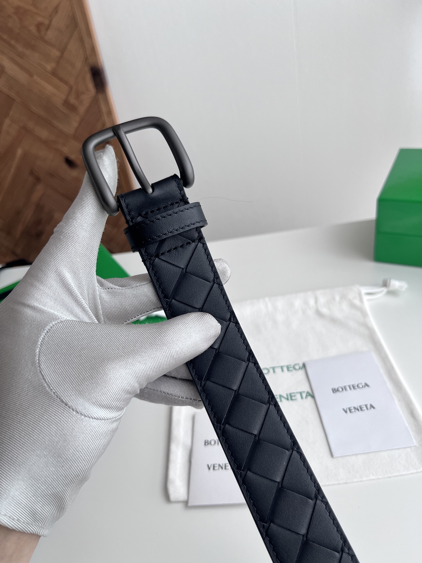 Bv 2025最新款男士编织腰带 纯手工intreccio大格子编织 双面意大利小牛皮搭配真空枪色针扣 