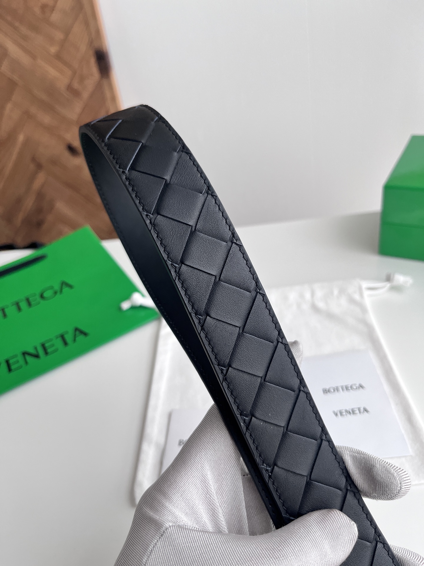 Bv 2025最新款男士编织腰带 纯手工intreccio大格子编织 双面意大利小牛皮搭配真空枪色针扣 