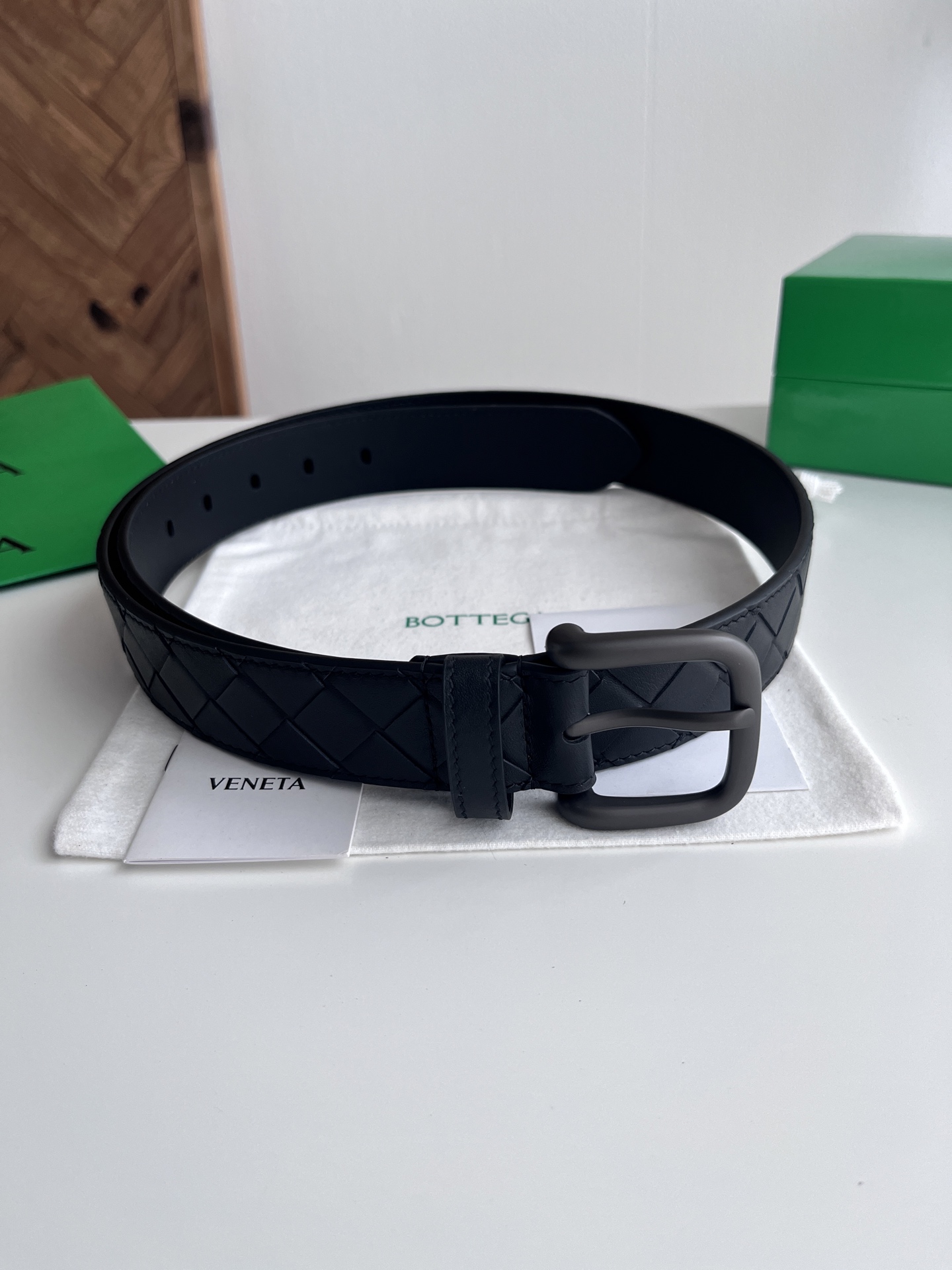 Bv 2025最新款男士编织腰带 纯手工intreccio大格子编织 双面意大利小牛皮搭配真空枪色针扣 