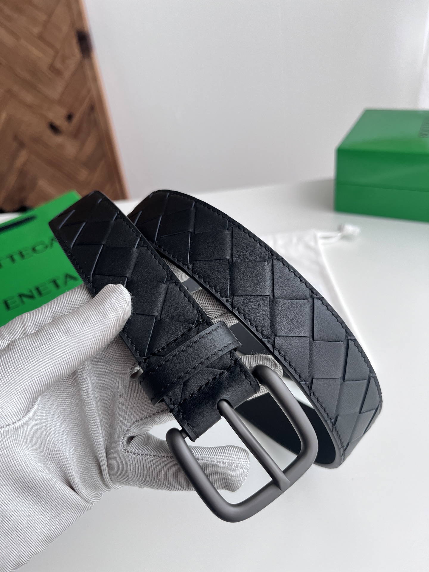 Bv 2025最新款男士编织腰带 纯手工intreccio大格子编织 双面意大利小牛皮搭配真空枪色针扣 