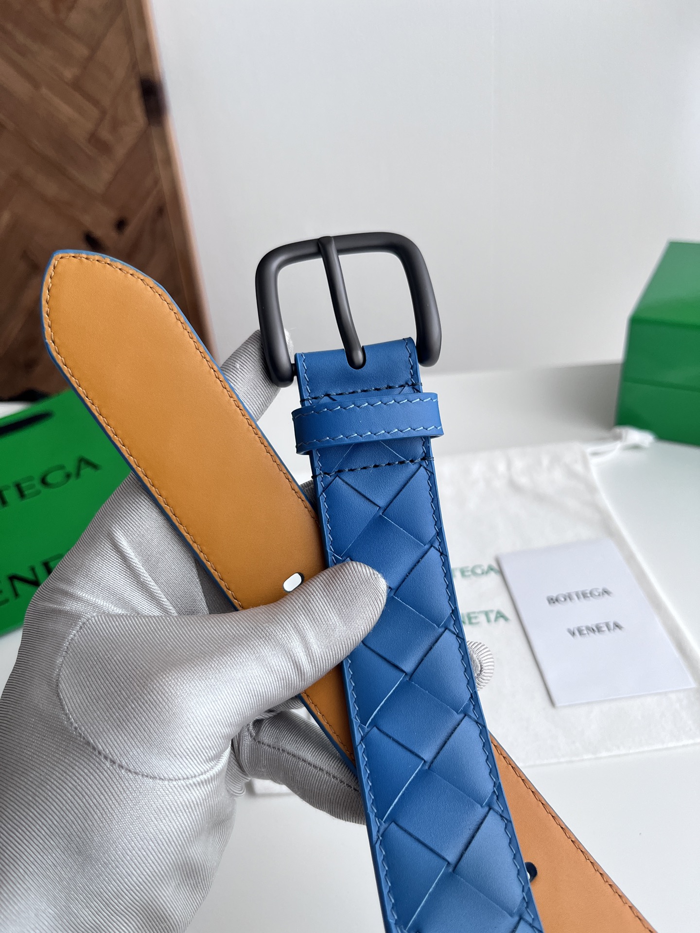 Bv 2025最新款男士编织腰带 纯手工intreccio大格子编织 双面意大利小牛皮搭配真空枪色针扣 