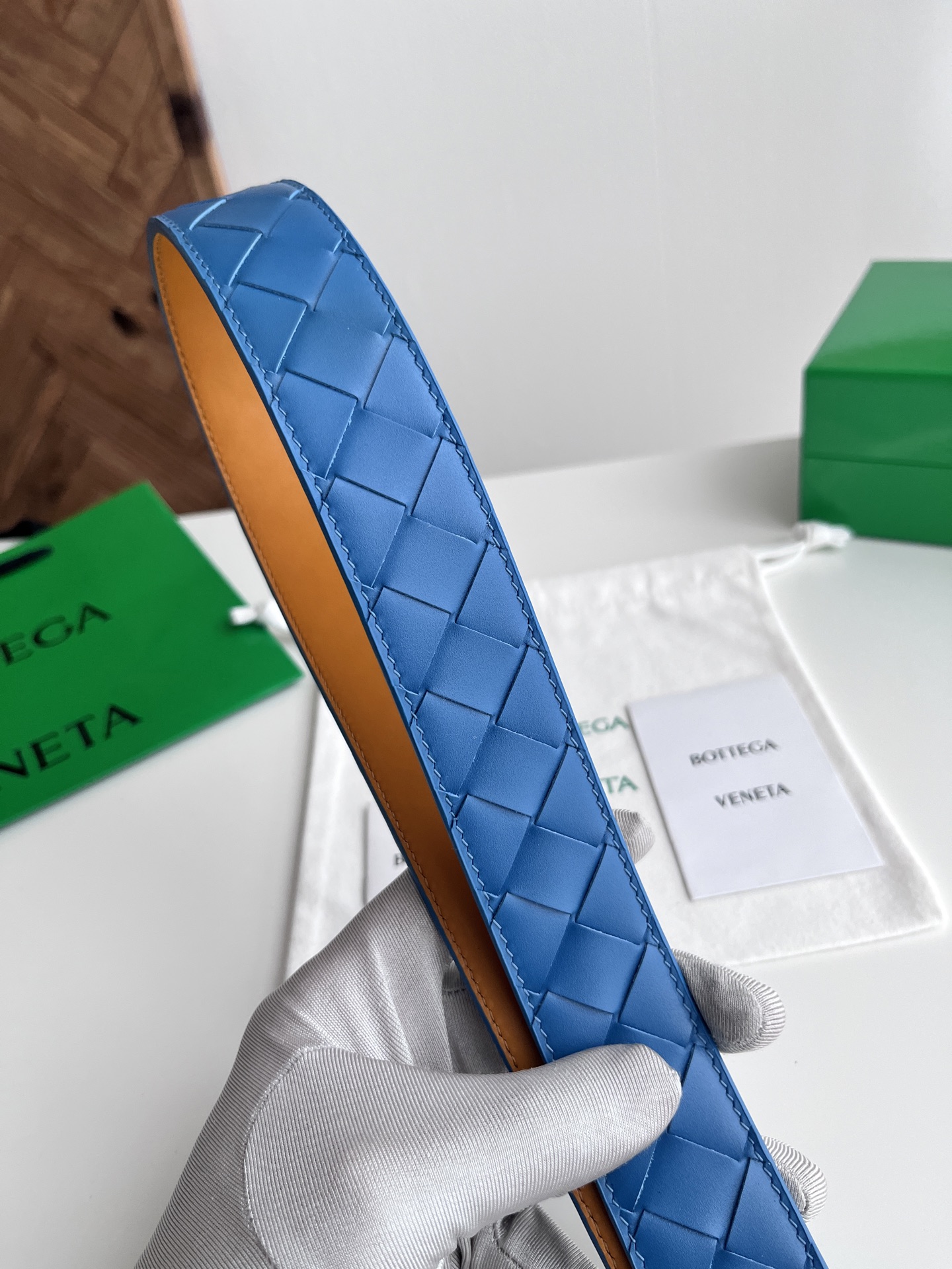 Bv 2025最新款男士编织腰带 纯手工intreccio大格子编织 双面意大利小牛皮搭配真空枪色针扣 