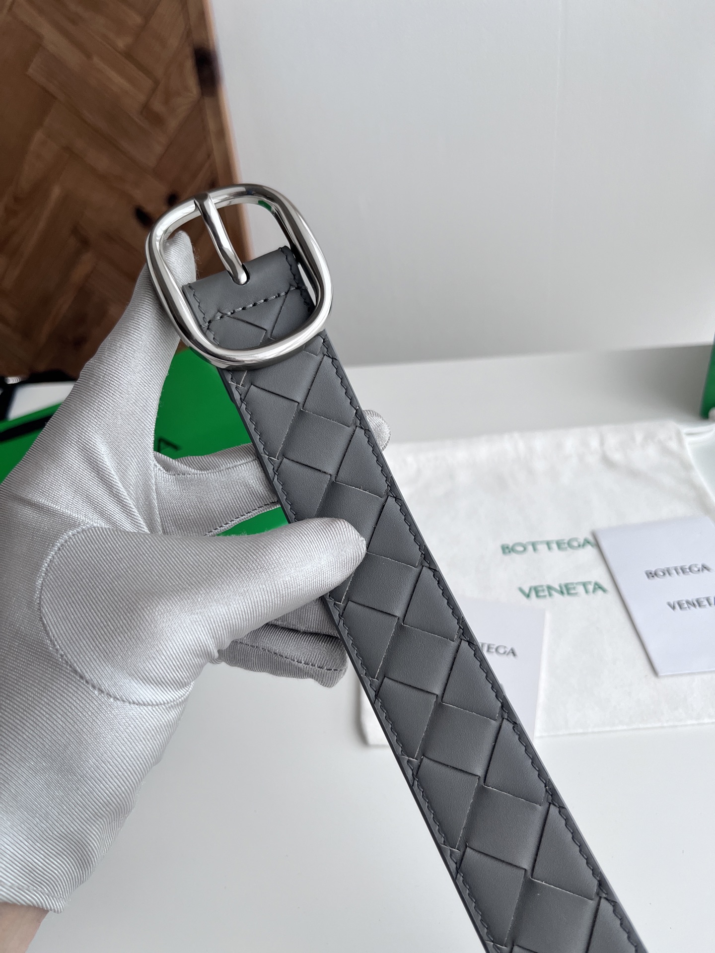 Bv 2025最新款男士编织腰带 纯手工intreccio大格子编织 双面意大利小牛皮搭配椭圆形微复古银