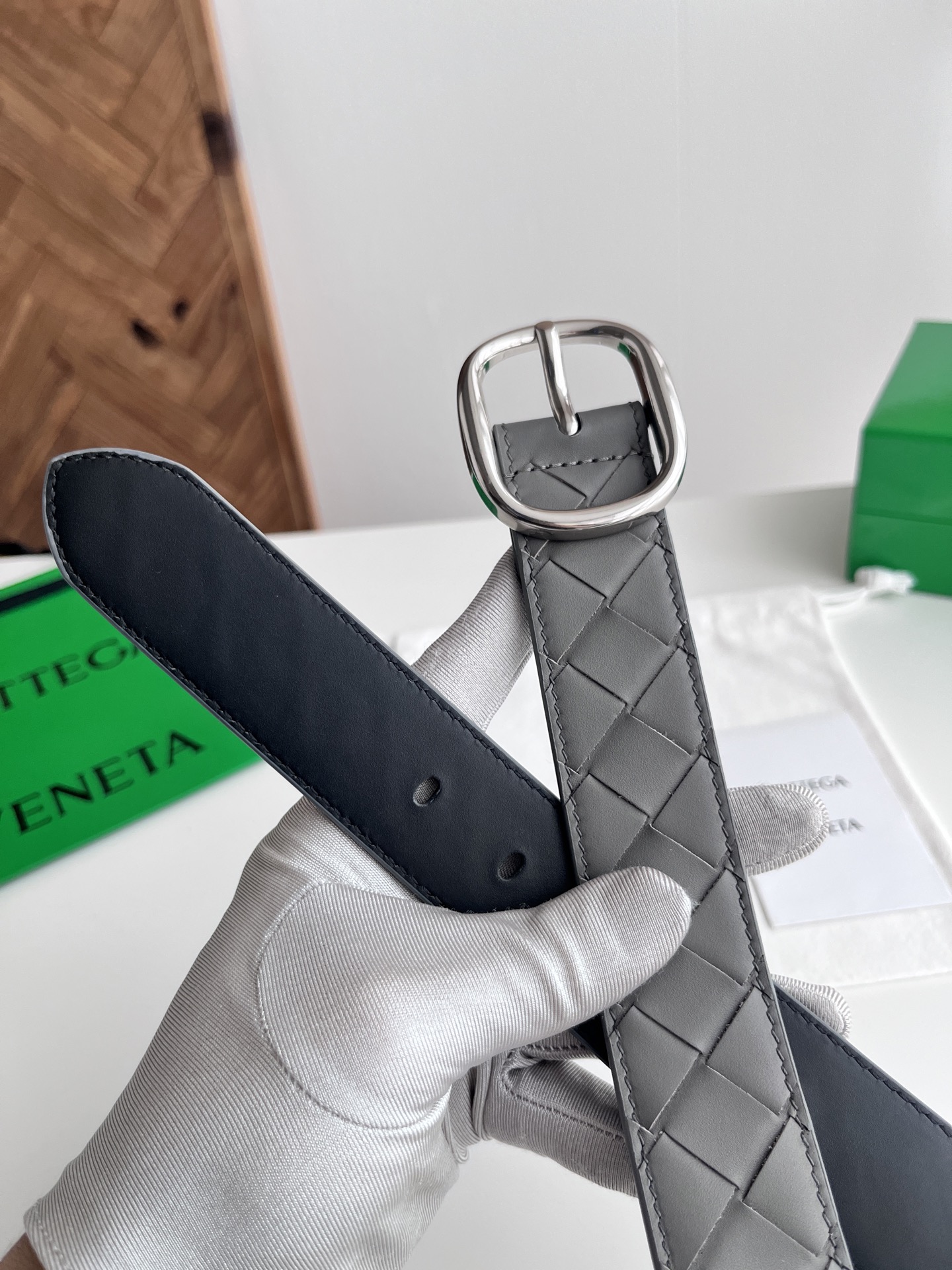 Bv 2025最新款男士编织腰带 纯手工intreccio大格子编织 双面意大利小牛皮搭配椭圆形微复古银