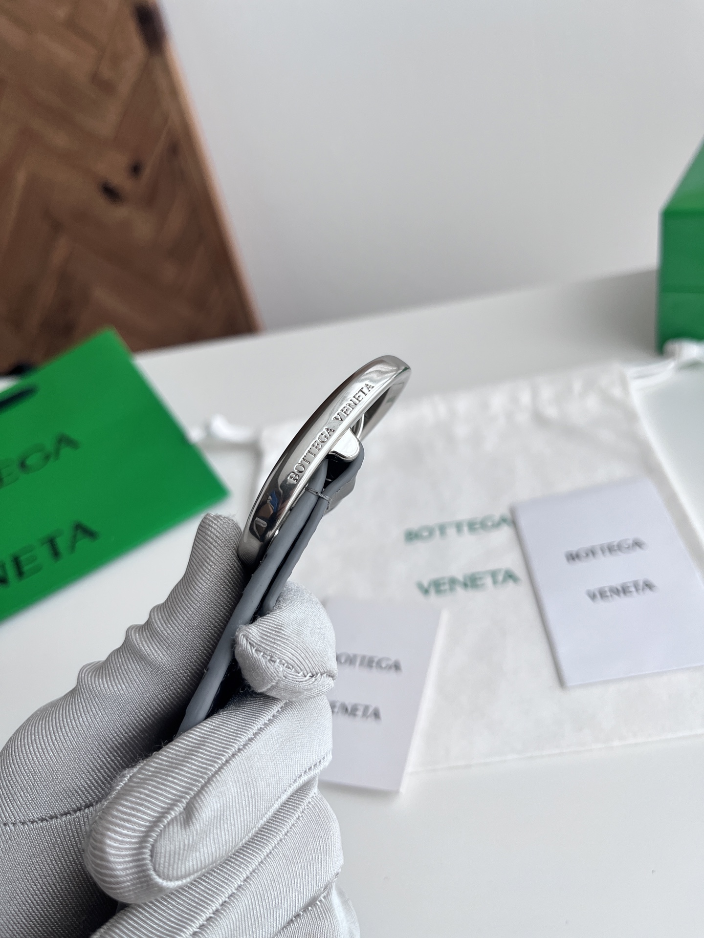 Bv 2025最新款男士编织腰带 纯手工intreccio大格子编织 双面意大利小牛皮搭配椭圆形微复古银