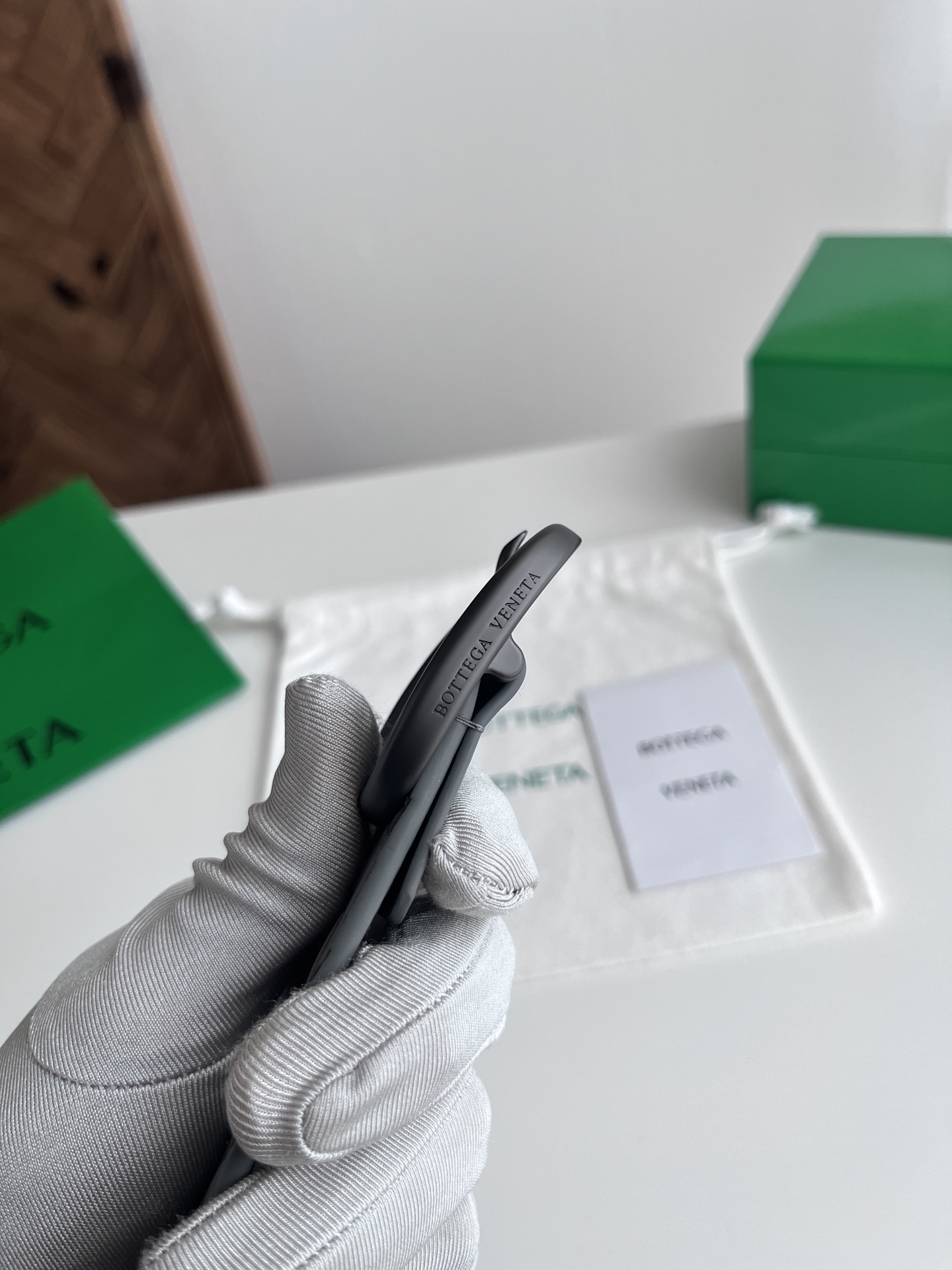 Bv 2025最新款男士编织腰带 纯手工intreccio大格子编织 双面意大利小牛皮搭配椭圆形真空枪色