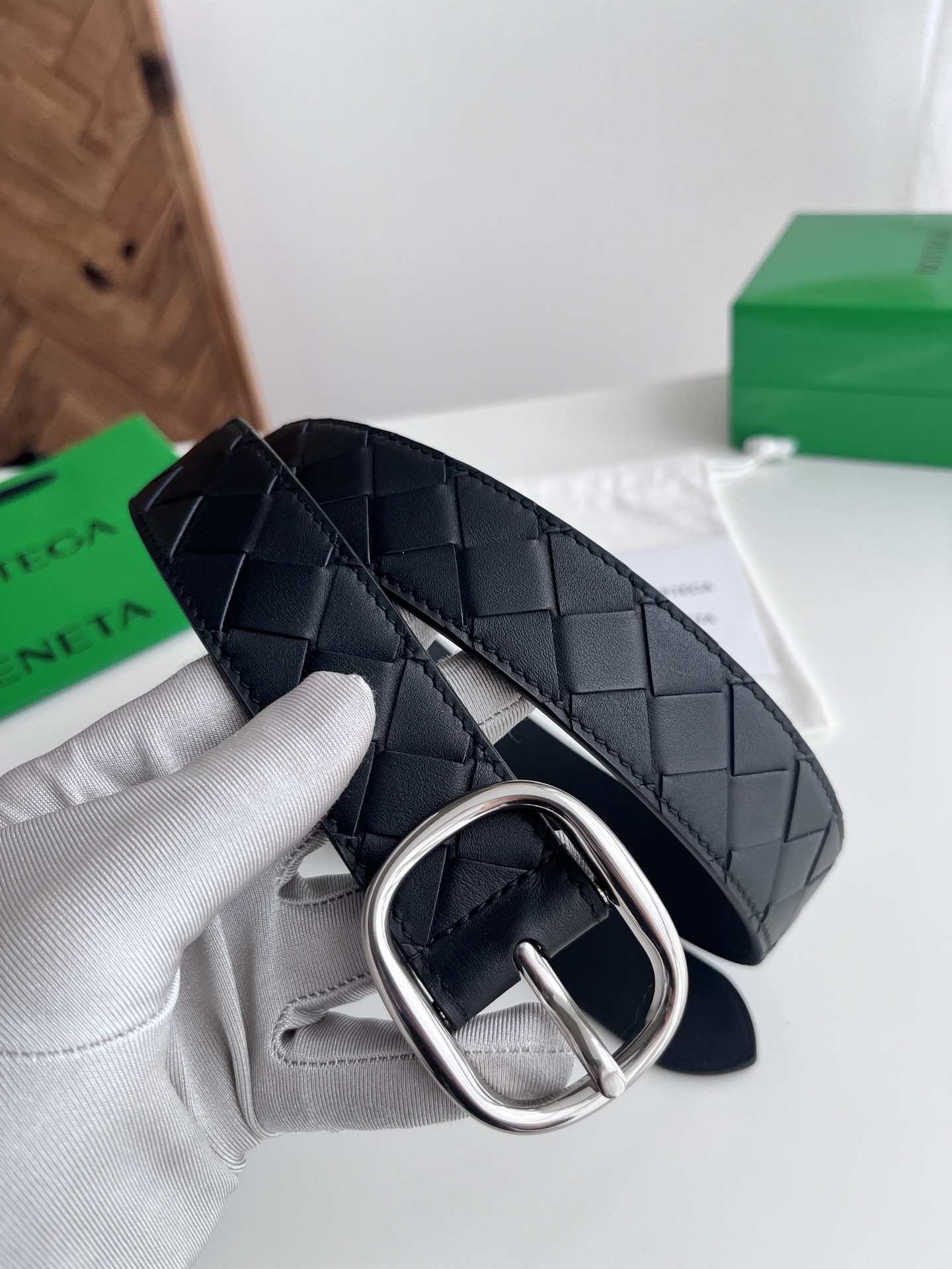 Bv 2025最新款男士编织腰带 纯手工intreccio大格子编织 双面意大利小牛皮搭配椭圆形微复古银