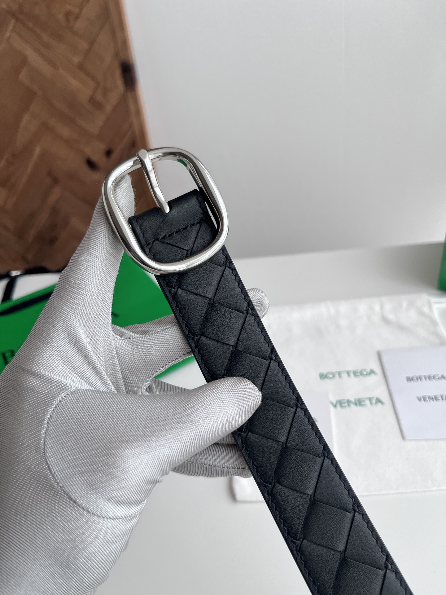 Bv 2025最新款男士编织腰带 纯手工intreccio大格子编织 双面意大利小牛皮搭配椭圆形微复古银