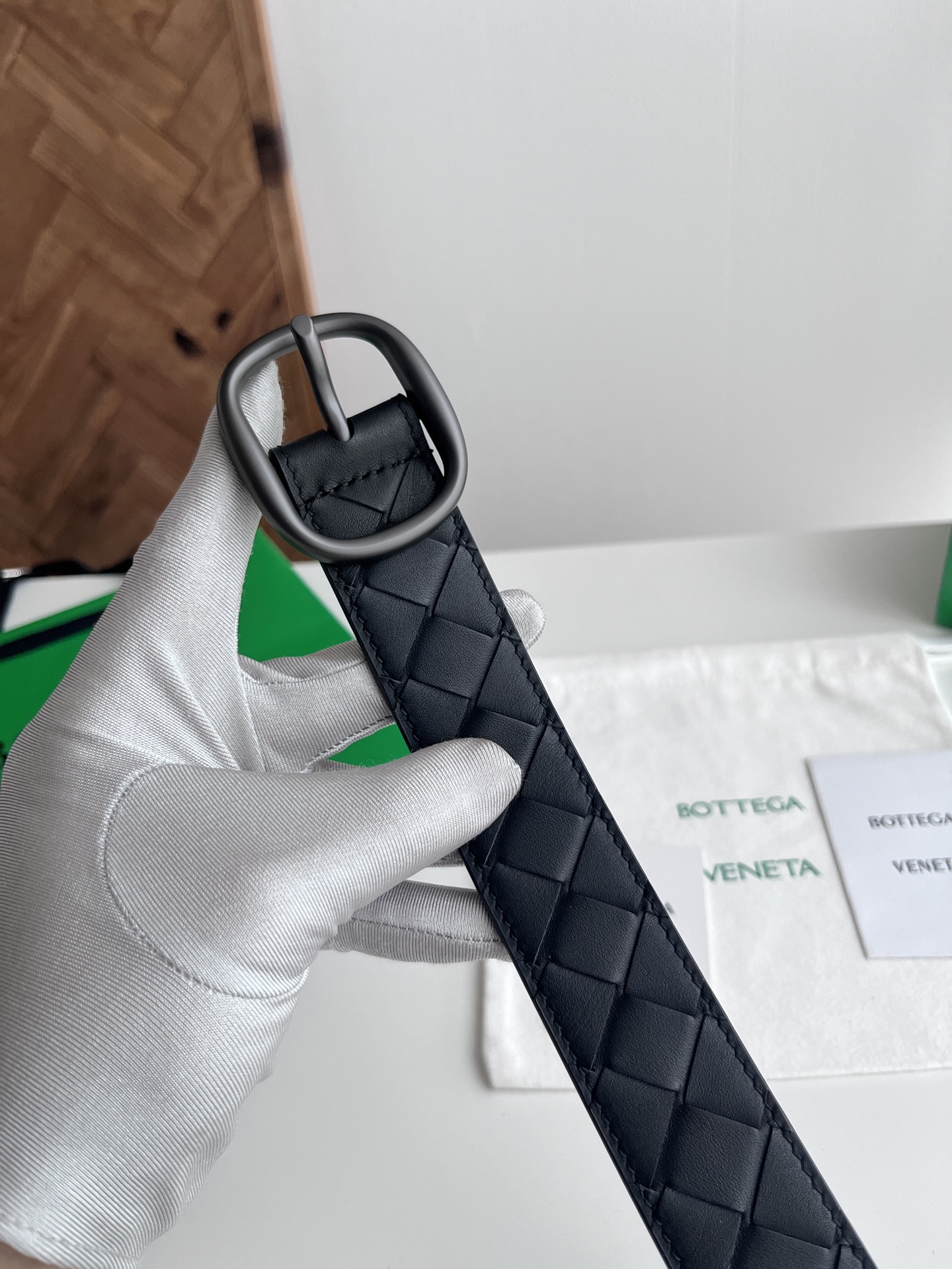 Bv 2025最新款男士编织腰带 纯手工intreccio大格子编织 双面意大利小牛皮搭配椭圆形真空枪色