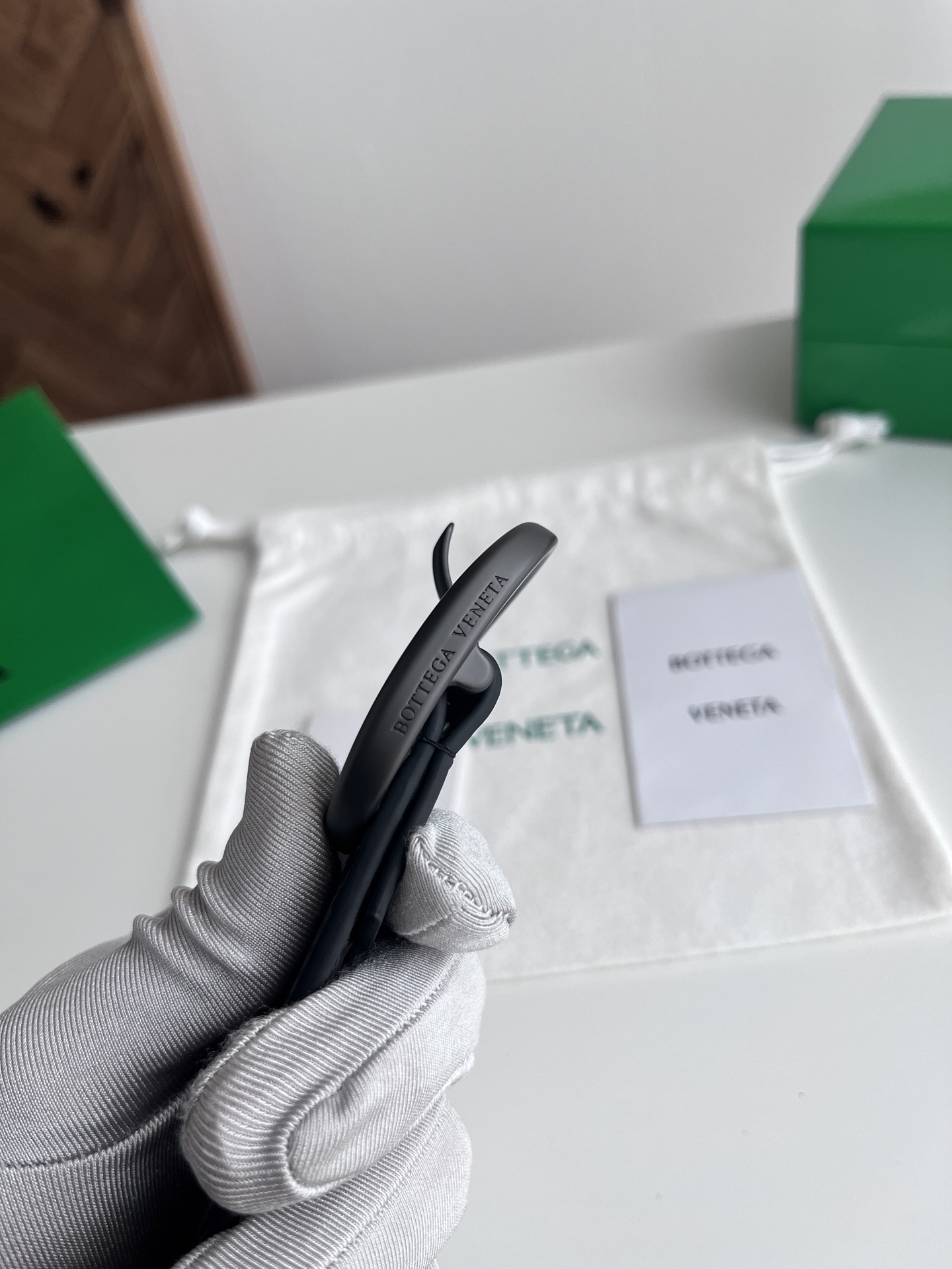 Bv 2025最新款男士编织腰带 纯手工intreccio大格子编织 双面意大利小牛皮搭配椭圆形真空枪色