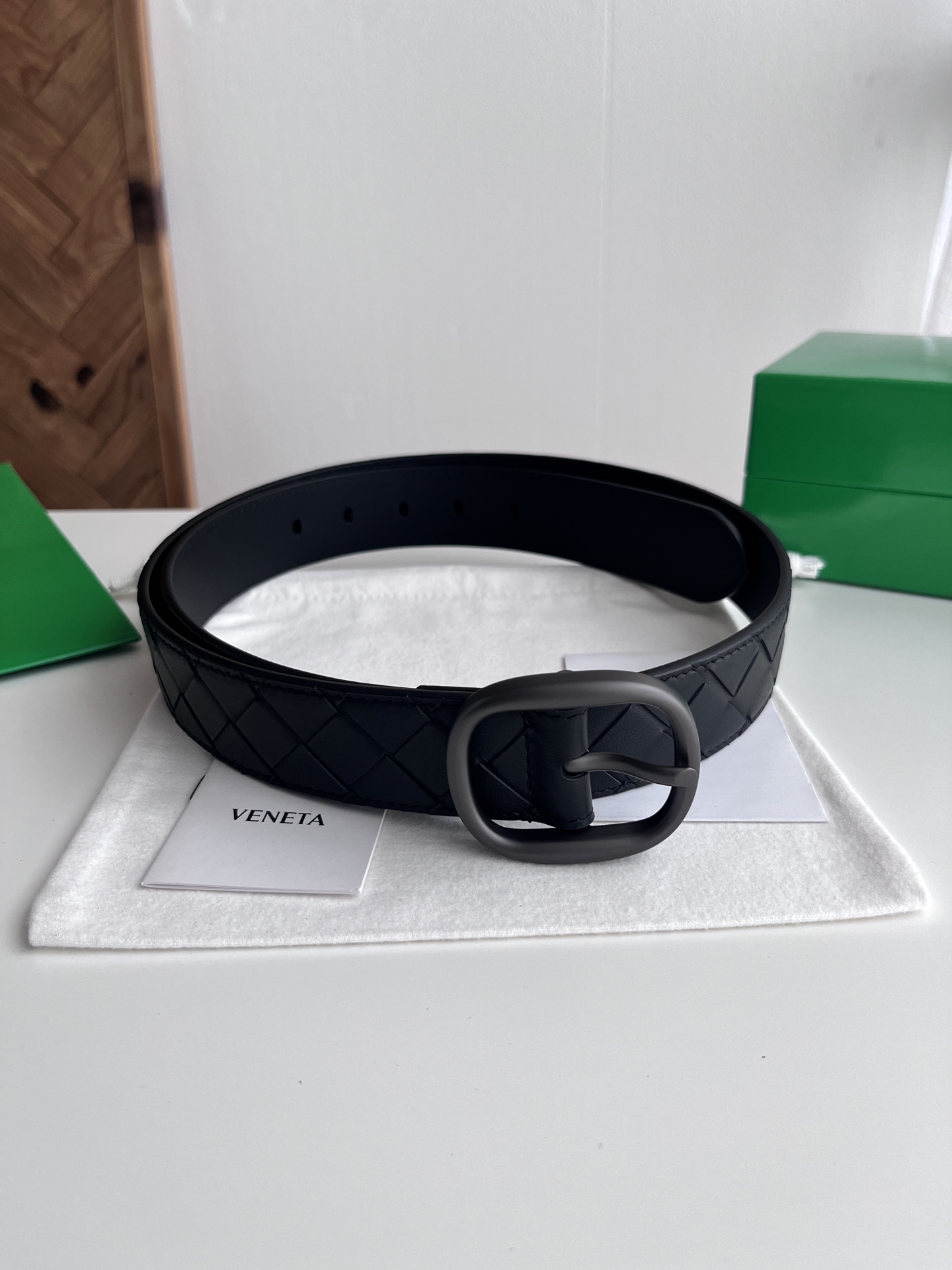 Bv 2025最新款男士编织腰带 纯手工intreccio大格子编织 双面意大利小牛皮搭配椭圆形真空枪色